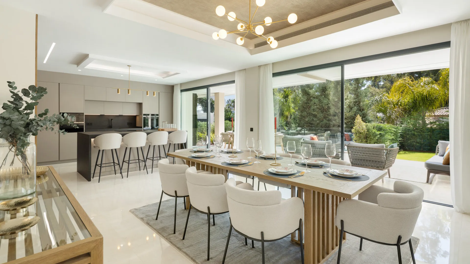 Villa en venta con 5 dormitorios en La Cerquilla