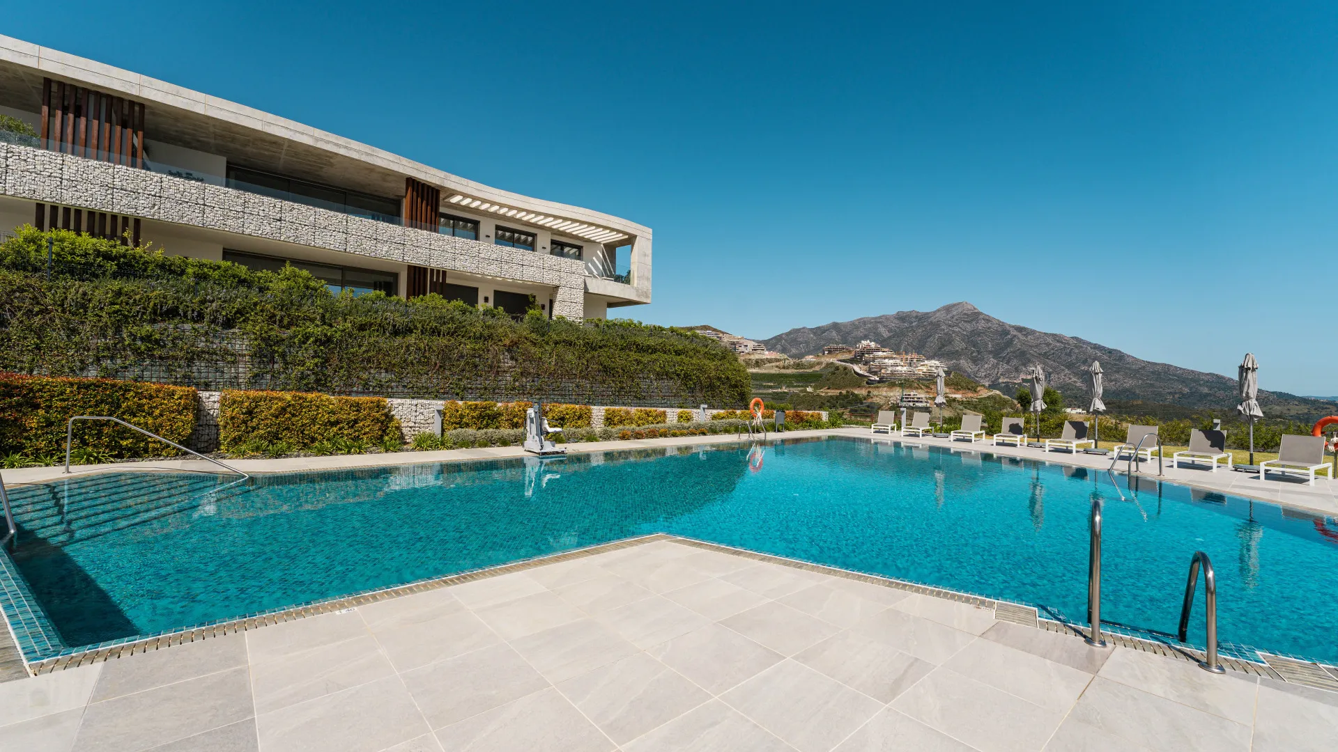 Duplex penthouse for sale in Real de La Quinta