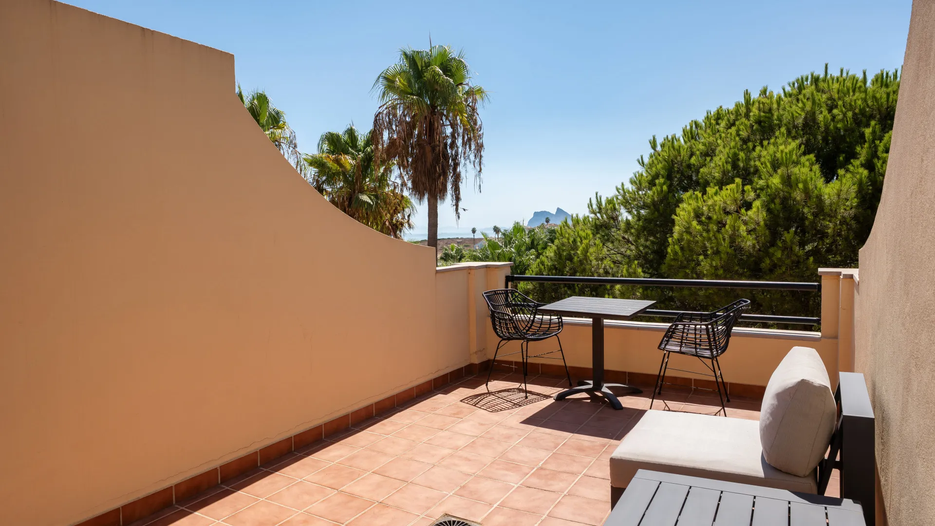 For sale hotel with 9 bedrooms in Alcaidesa