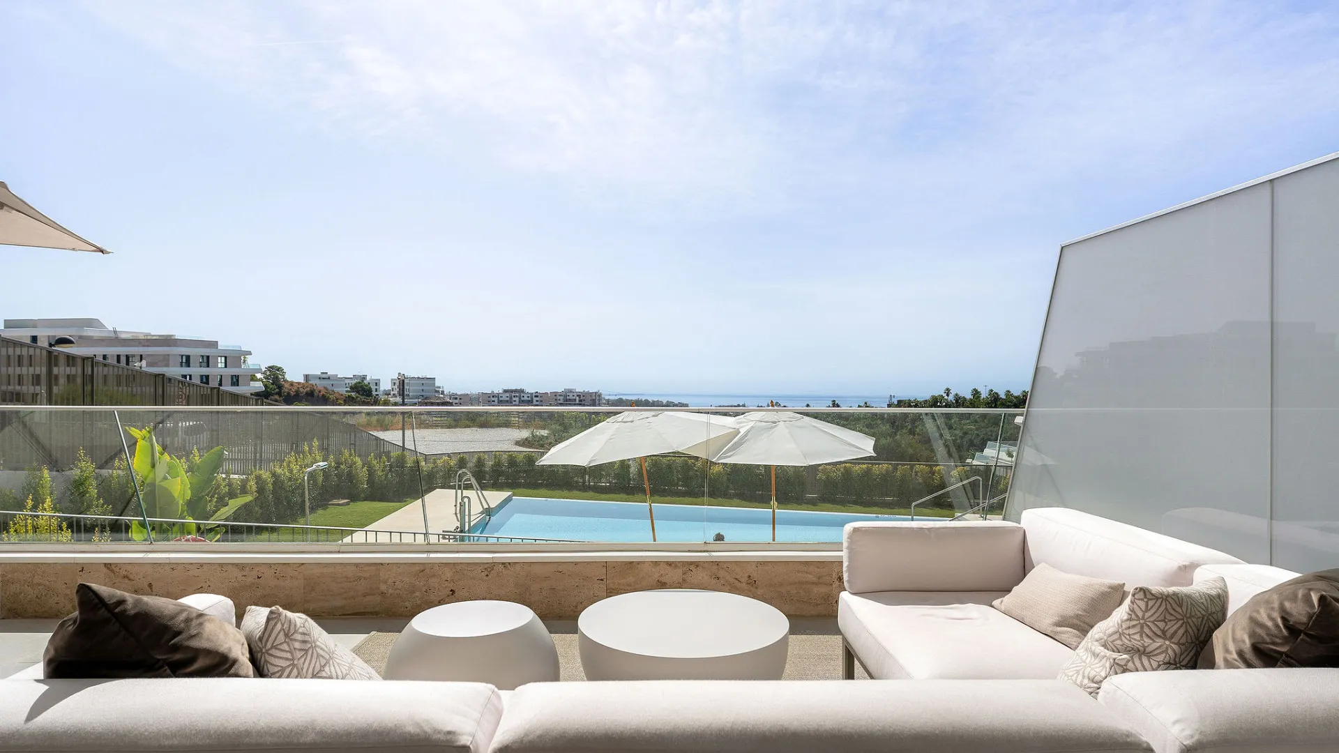 Comprar apartamento en Estepona con 2 dormitorios