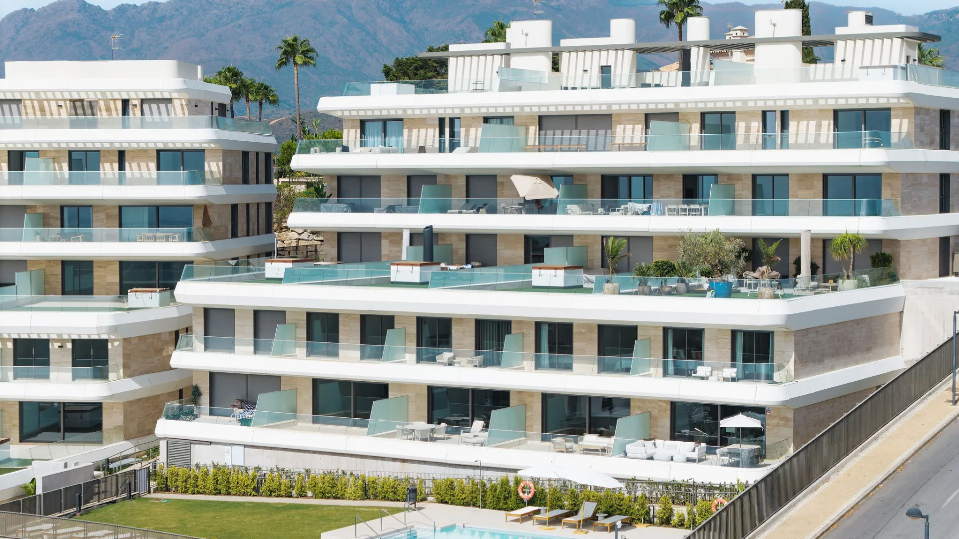 Comprar apartamento en Estepona con 2 dormitorios