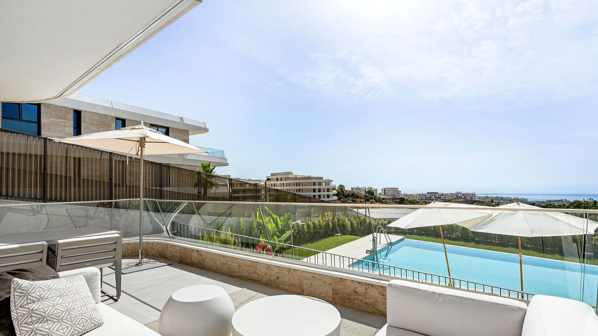 Comprar apartamento en Estepona con 2 dormitorios