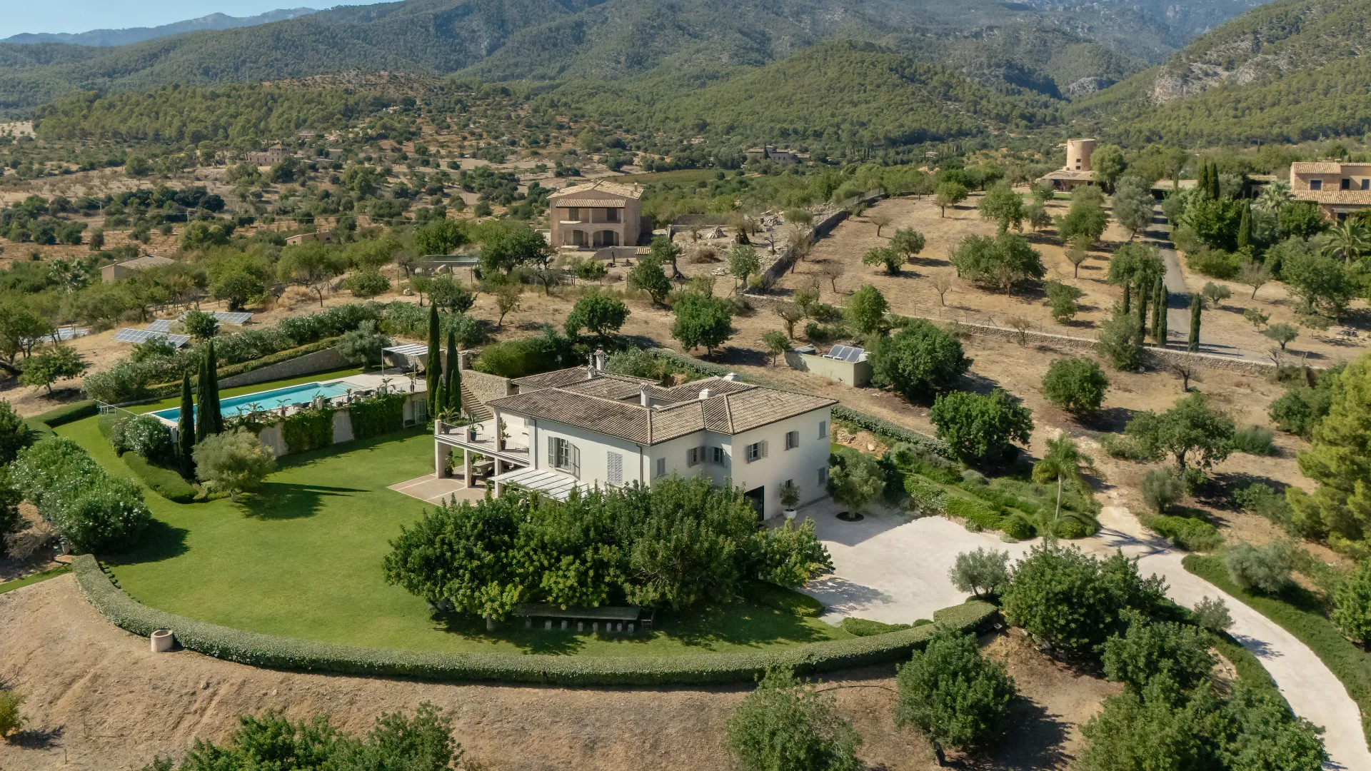 For sale Santa Maria del Cami villa with 5 bedrooms