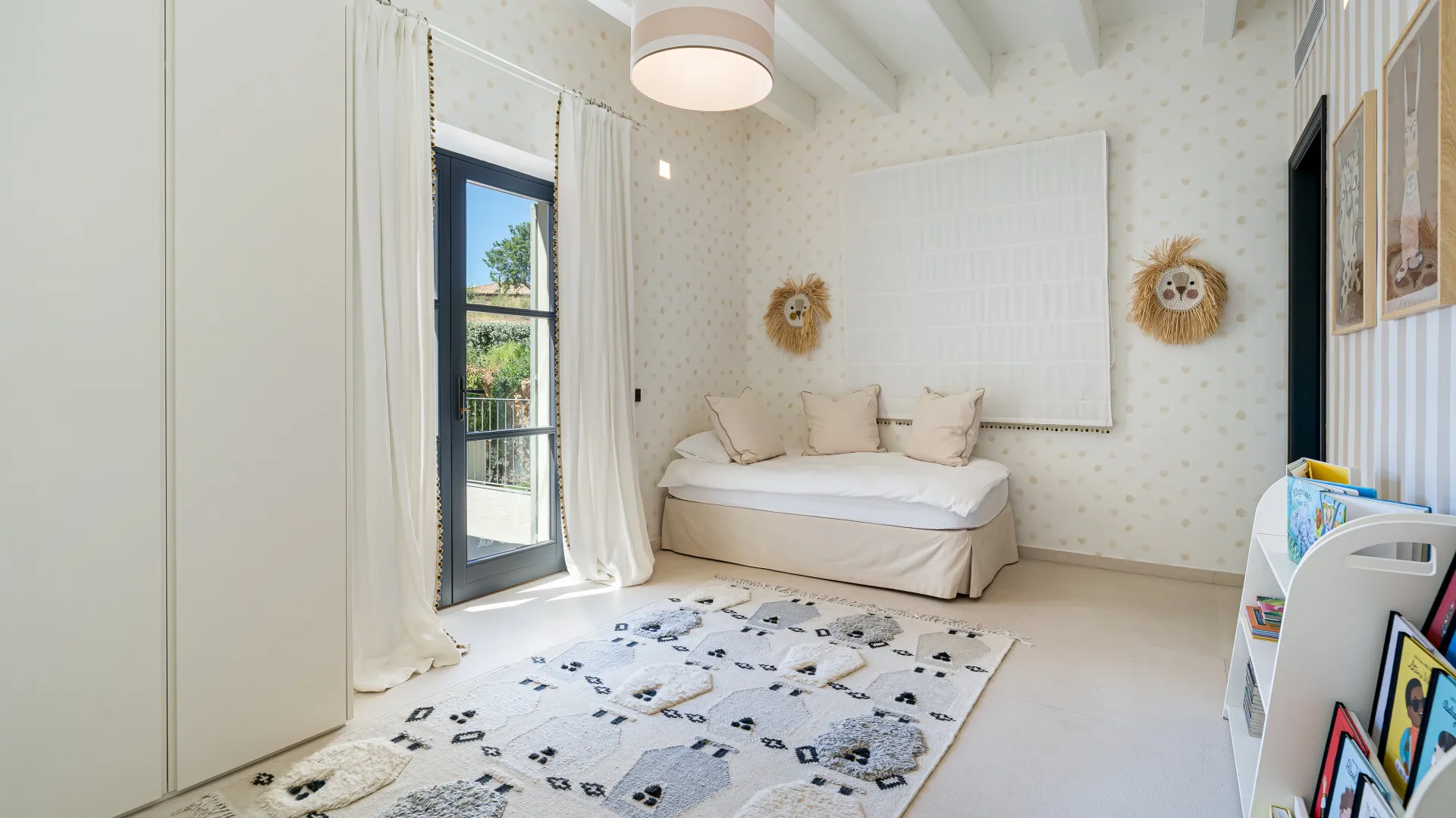 For sale Santa Maria del Cami villa with 5 bedrooms