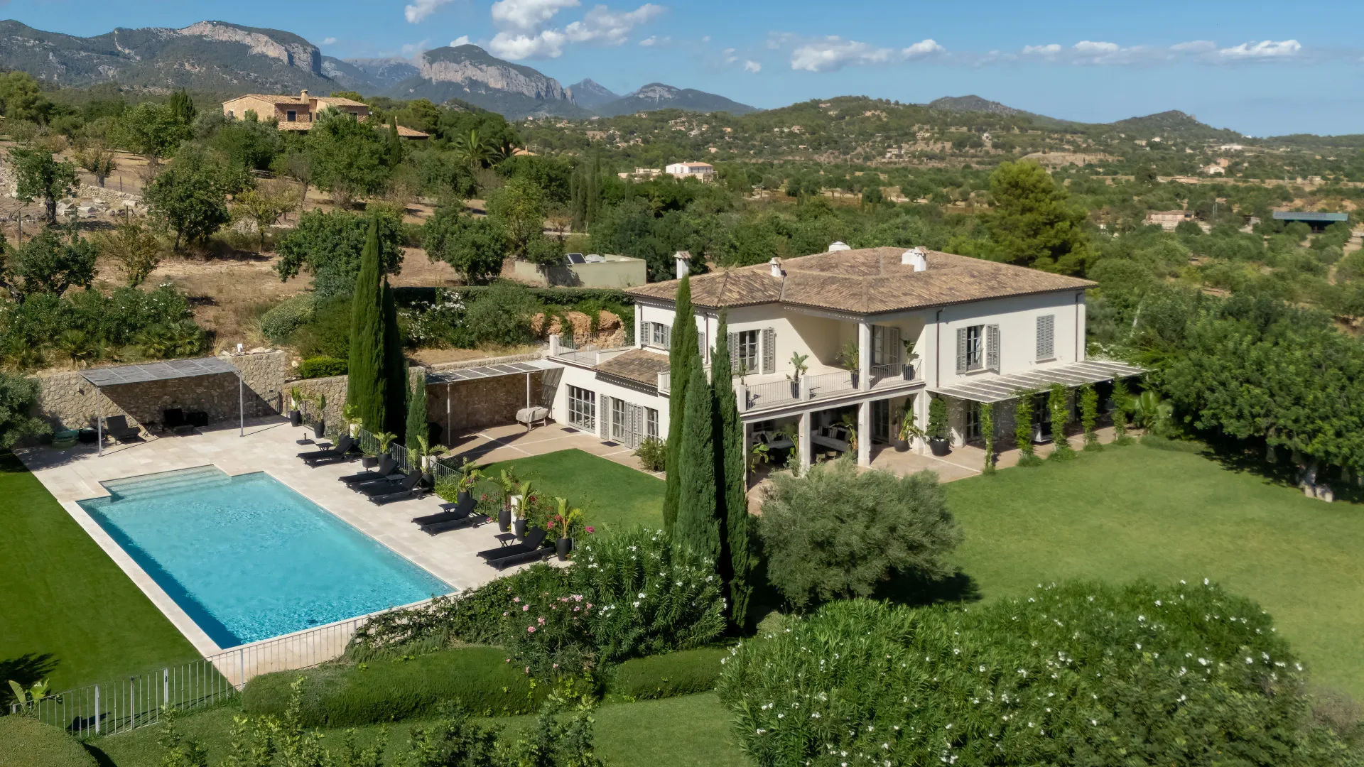 For sale Santa Maria del Cami villa with 5 bedrooms