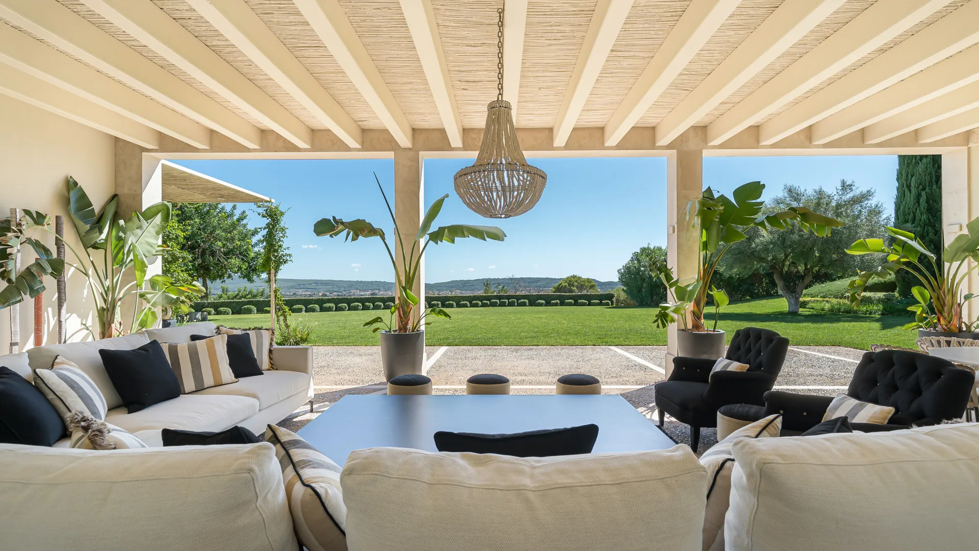 For sale Santa Maria del Cami villa with 5 bedrooms