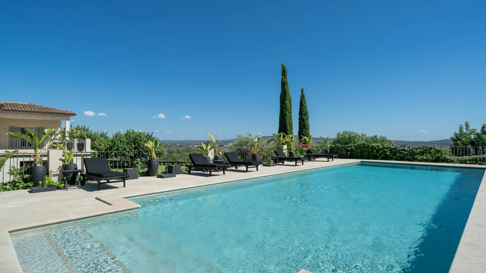 For sale Santa Maria del Cami villa with 5 bedrooms