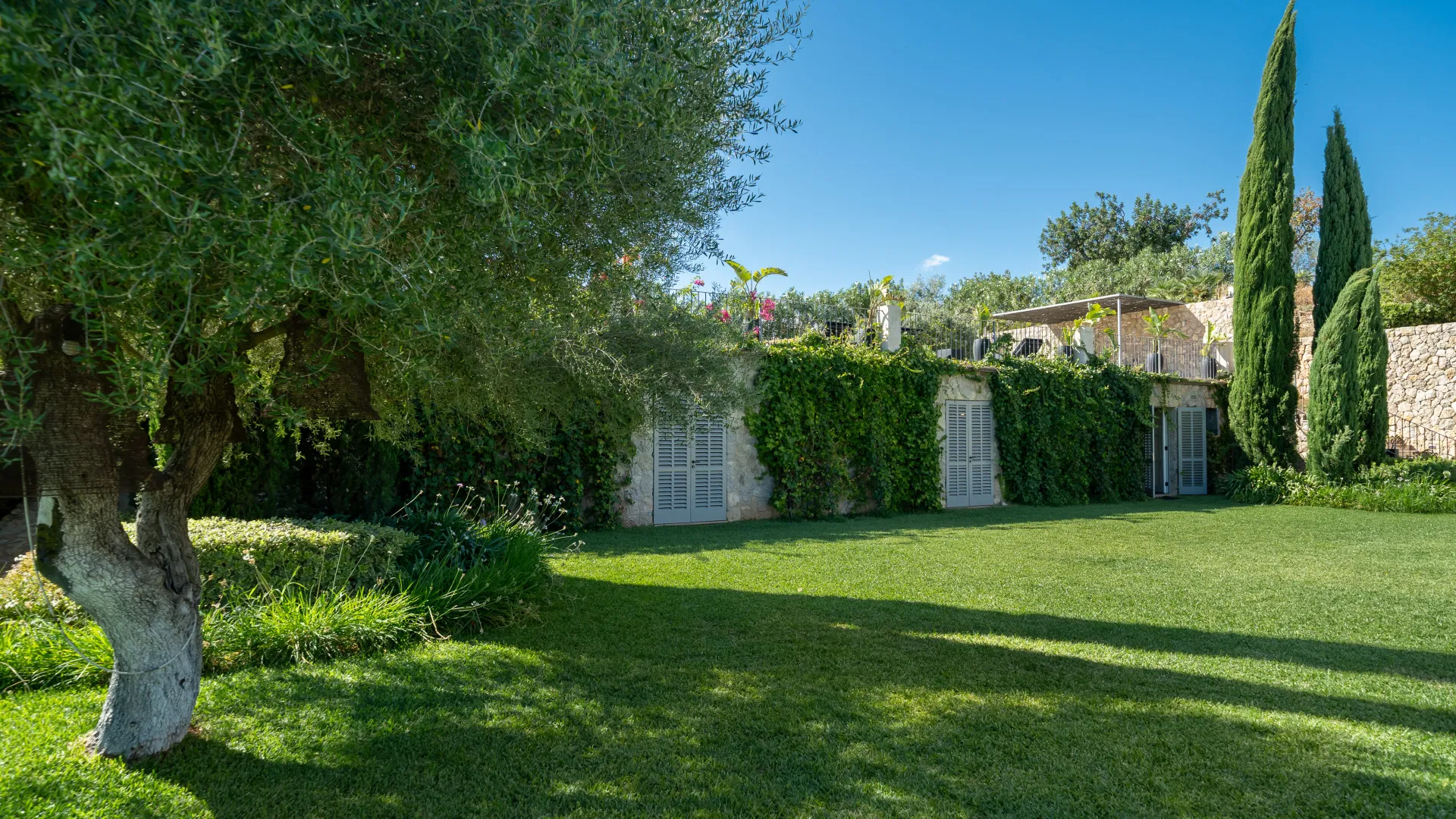 For sale Santa Maria del Cami villa with 5 bedrooms