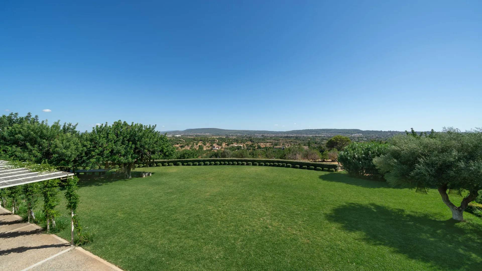 For sale Santa Maria del Cami villa with 5 bedrooms
