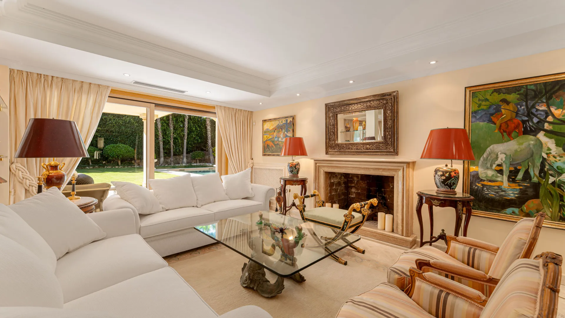 Buy Nueva Andalucia villa with 5 bedrooms