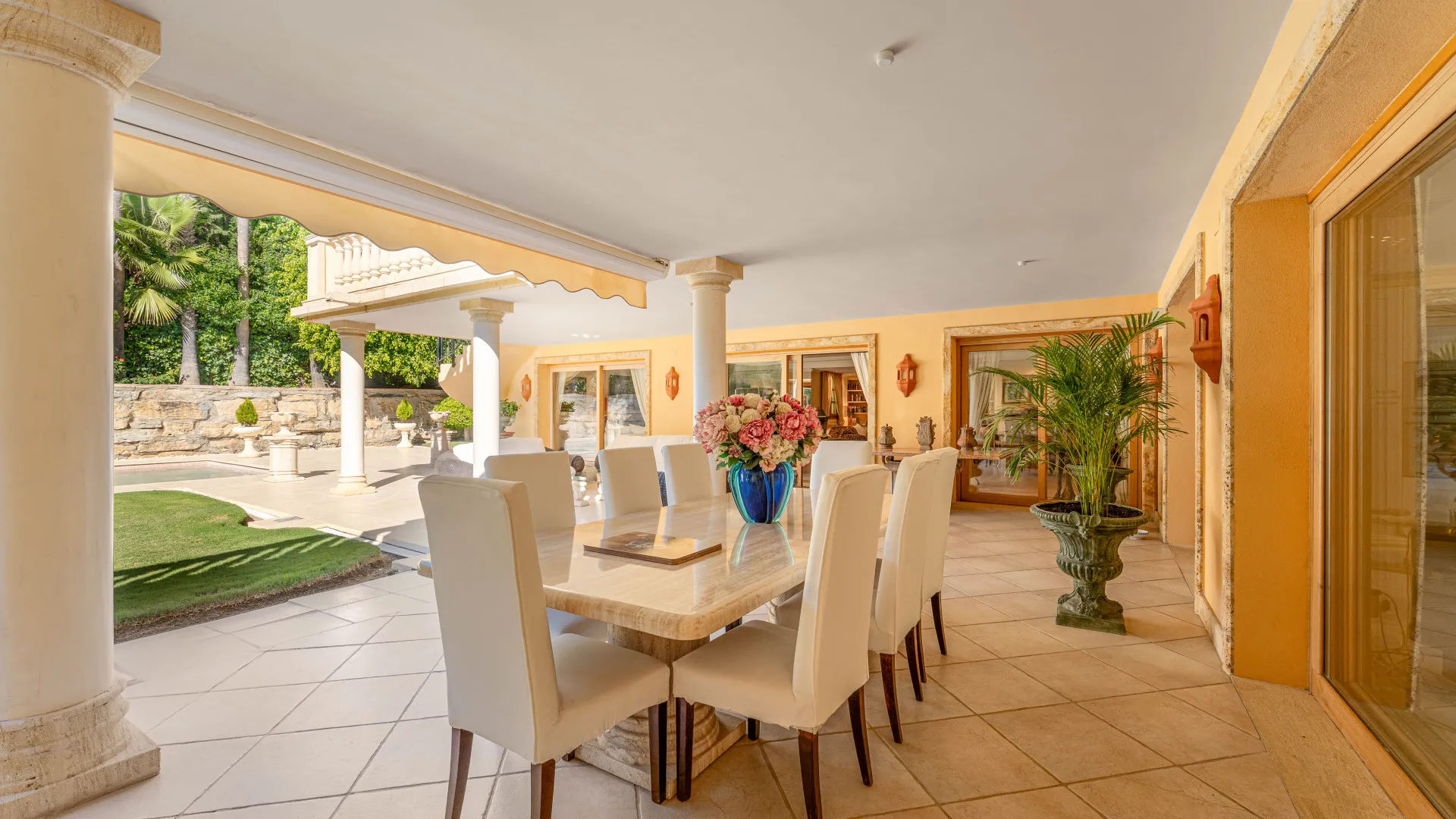 Buy Nueva Andalucia villa with 5 bedrooms