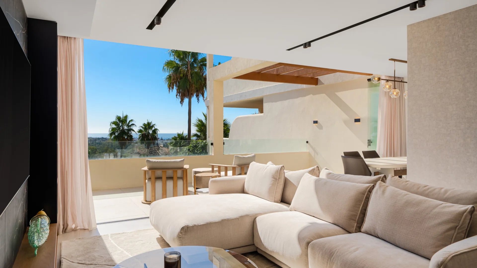 Apartamento a la venta con 3 dormitorios en Palacetes Los Belvederes