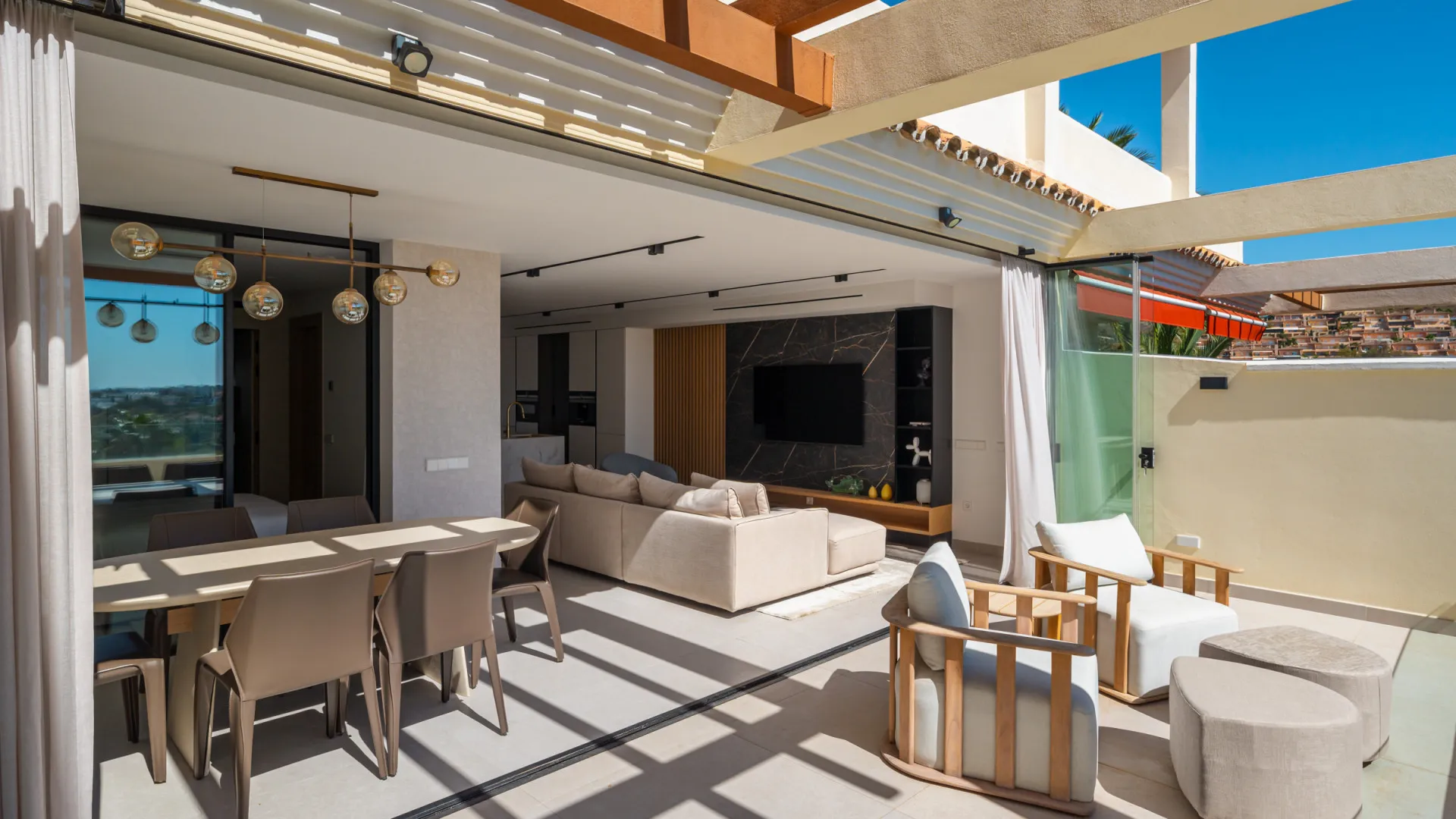 Apartamento a la venta con 3 dormitorios en Palacetes Los Belvederes