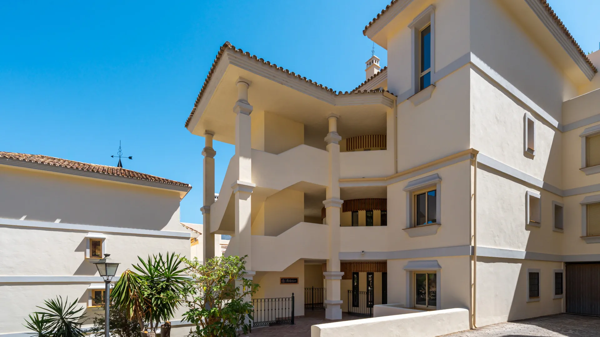 Apartamento a la venta con 3 dormitorios en Palacetes Los Belvederes