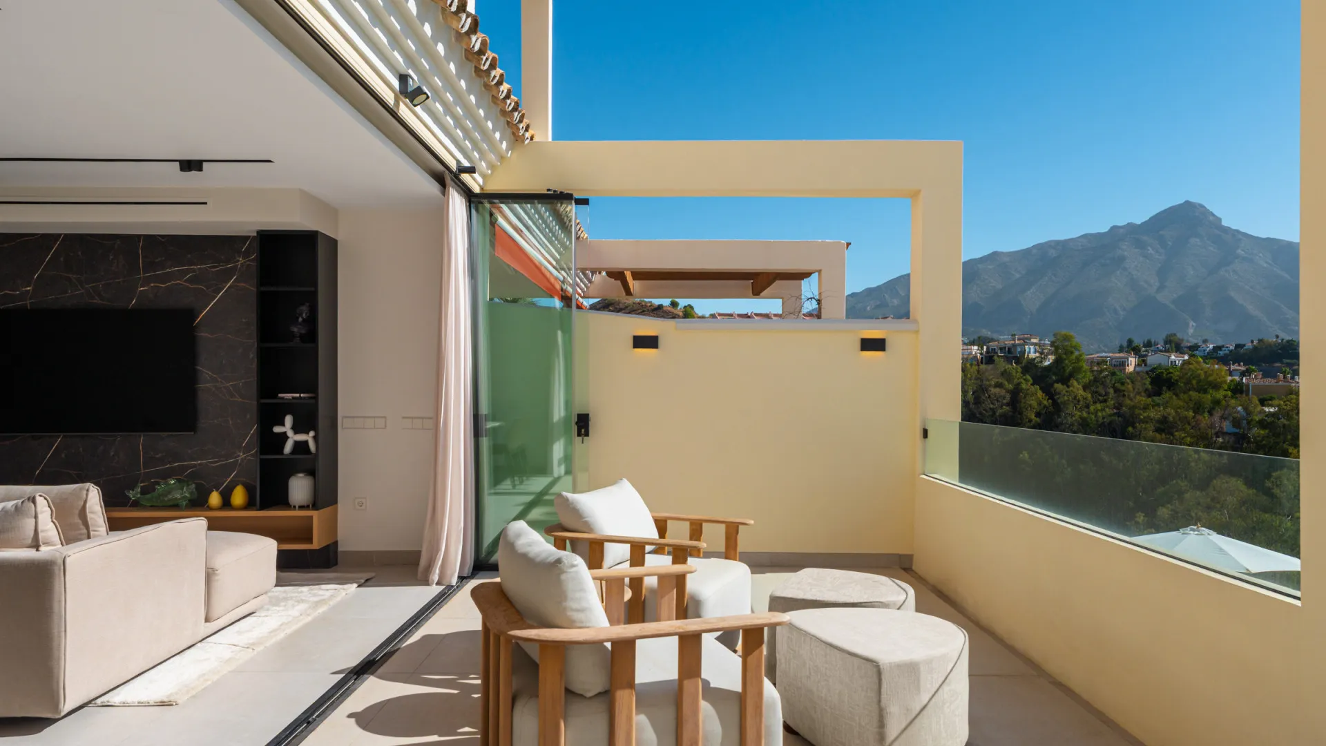 Apartamento a la venta con 3 dormitorios en Palacetes Los Belvederes