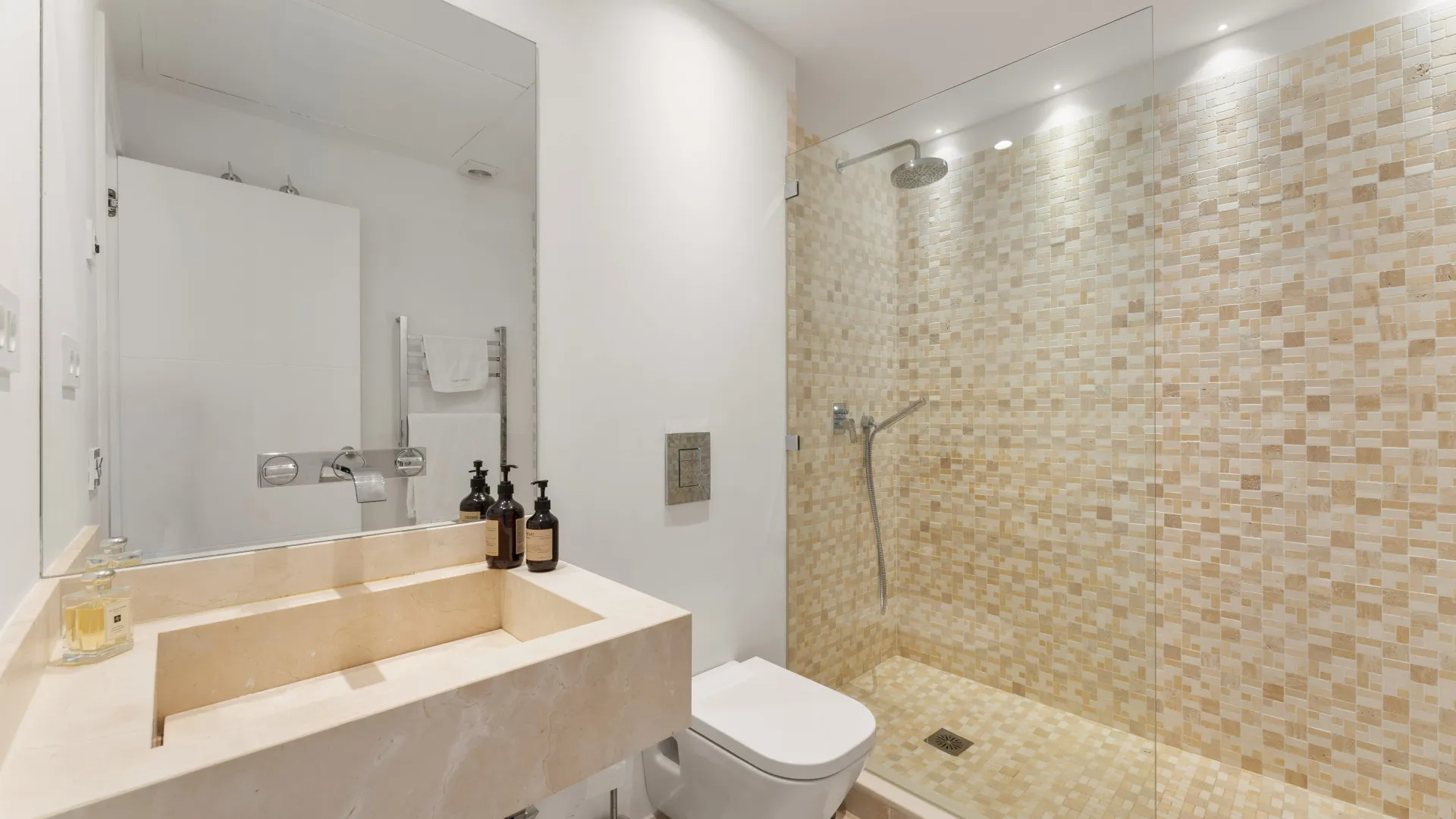 For sale duplex with 4 bedrooms in Aloha Hill Club
