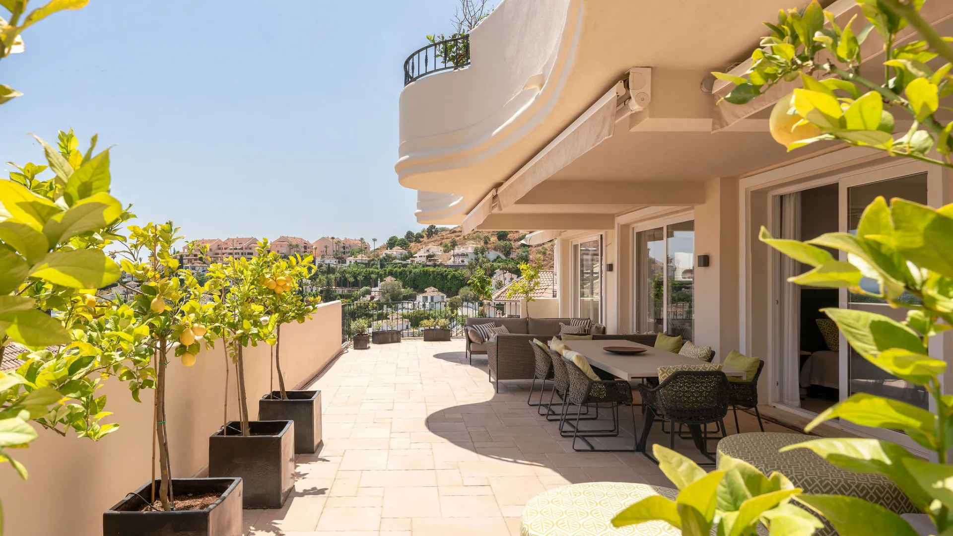 For sale duplex with 4 bedrooms in Aloha Hill Club