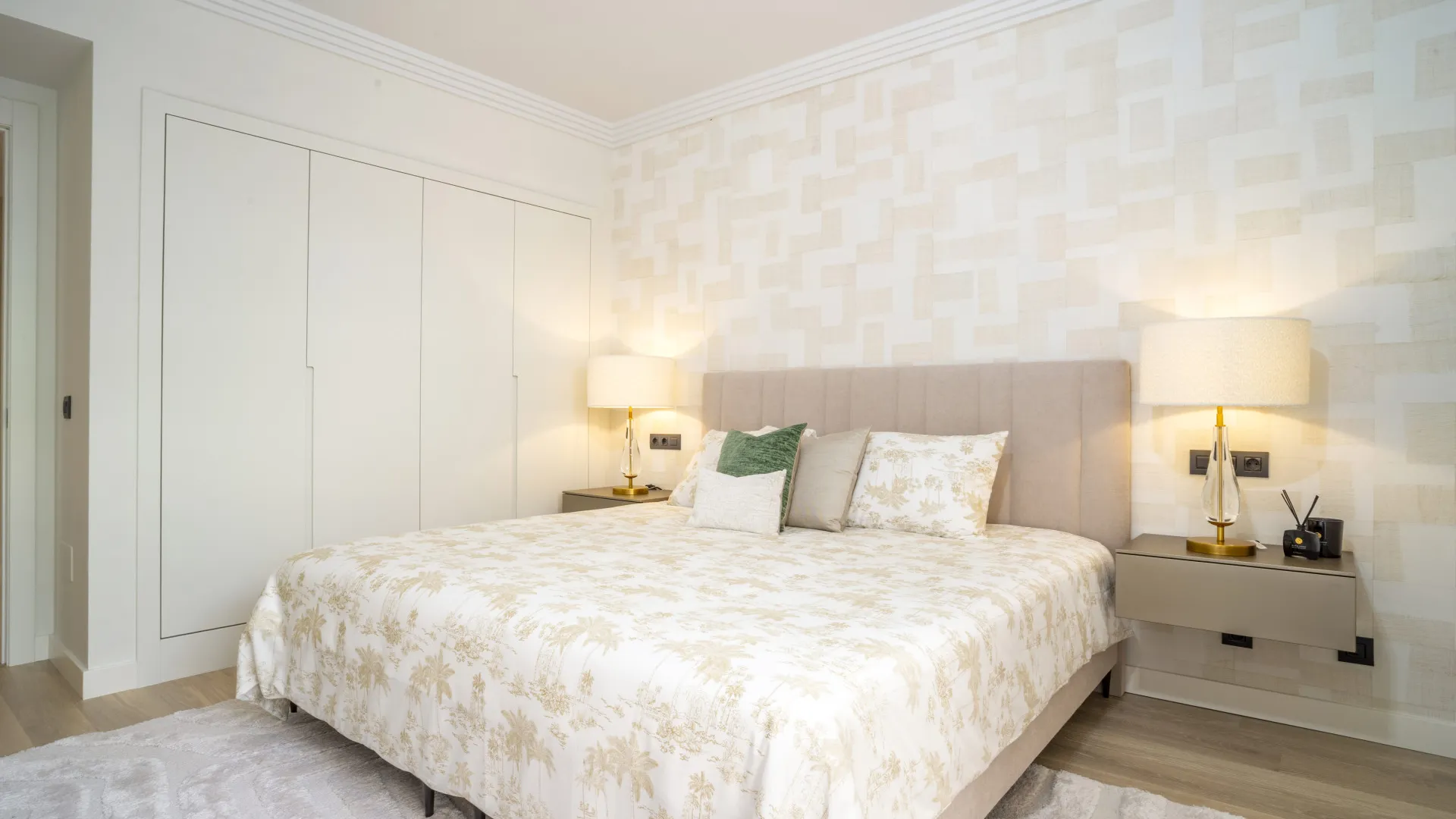 For sale apartment in Albatross Hill