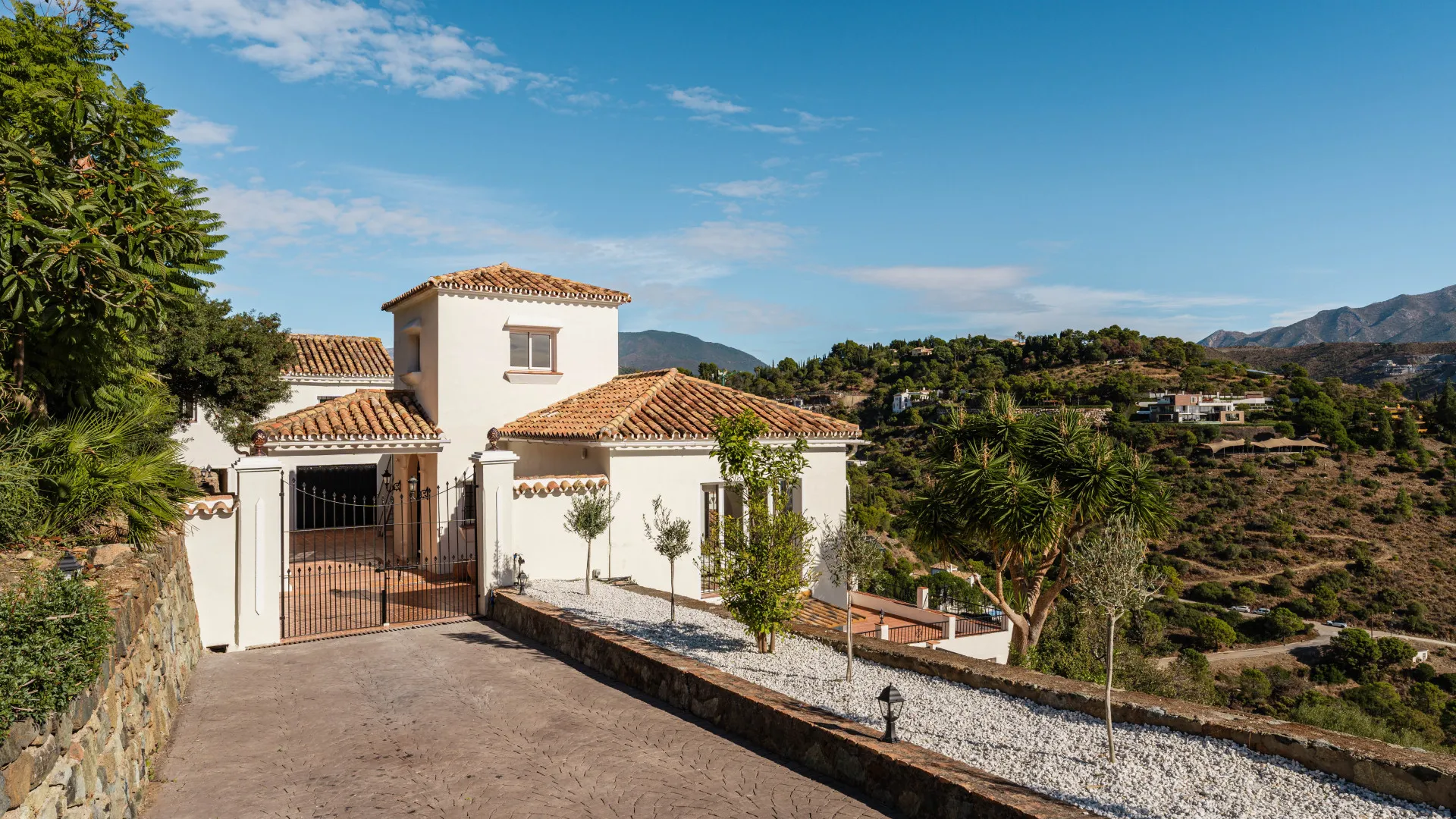 El Madroñal, villa con 6 dormitorios en venta
