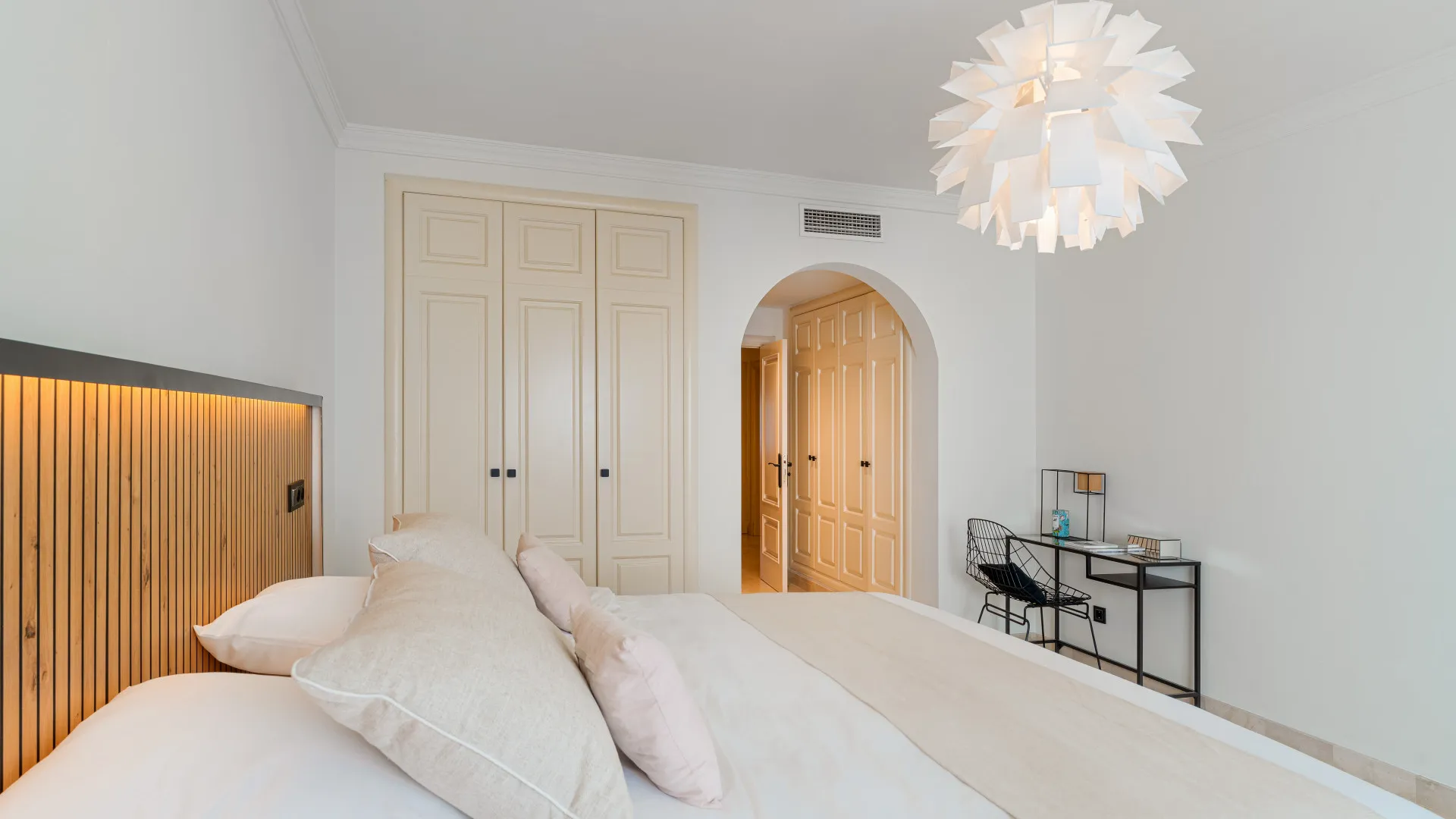 3 bedrooms apartment in Sierra Blanca for sale