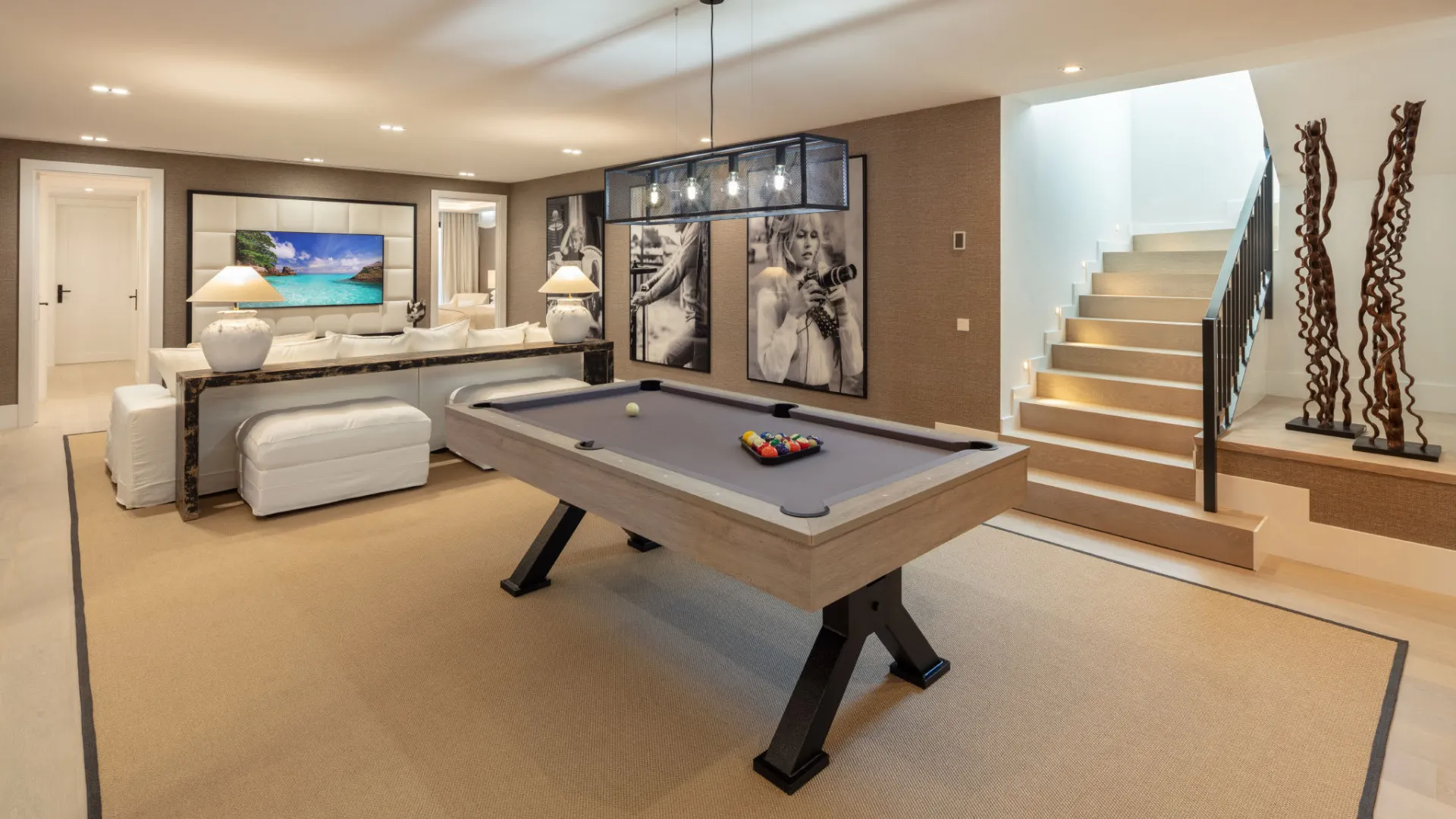 For sale villa in Nueva Andalucia with 5 bedrooms