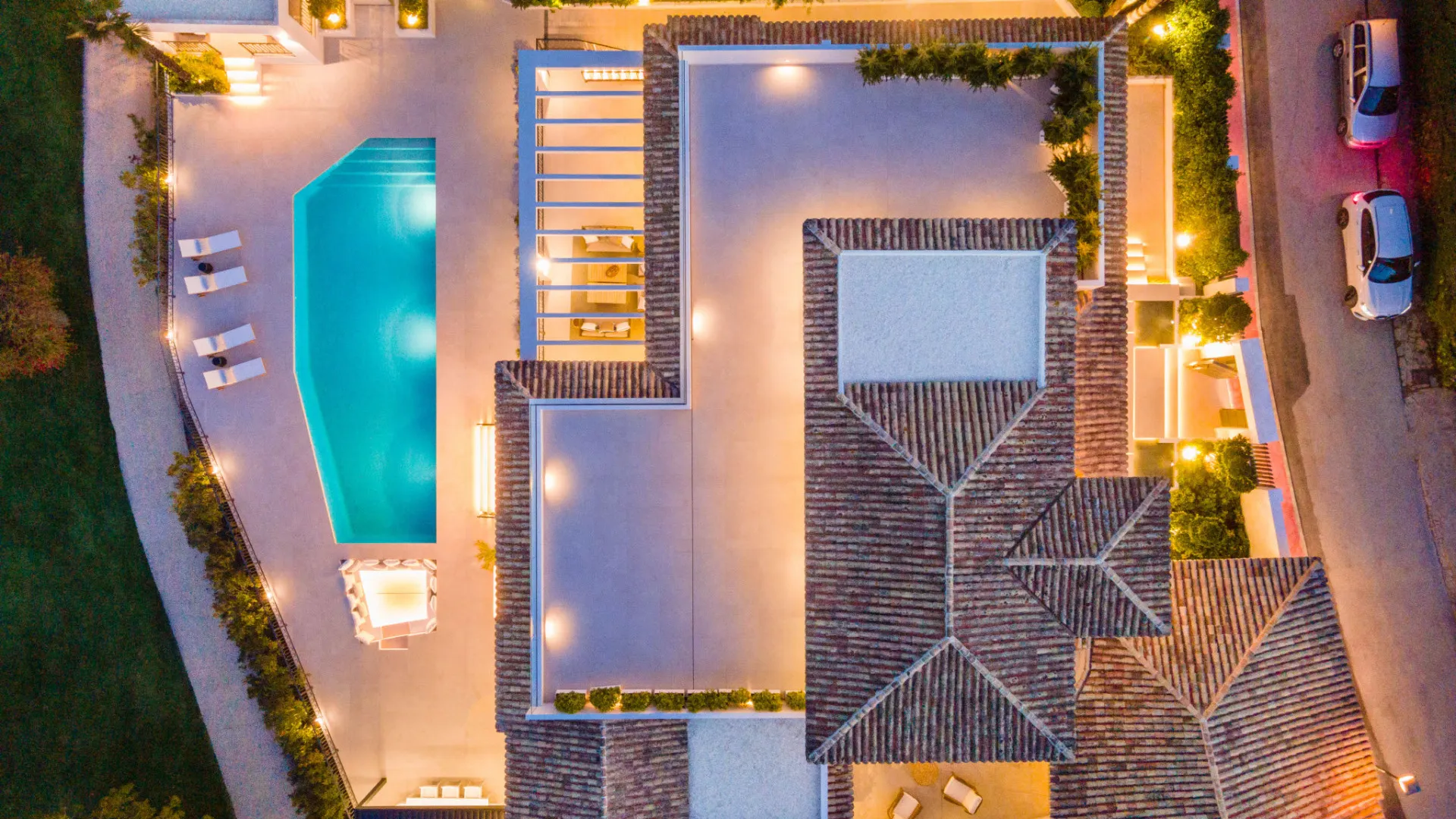 For sale villa in Nueva Andalucia with 5 bedrooms
