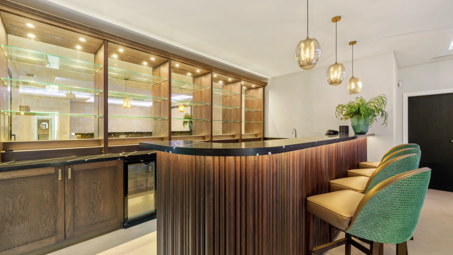 Villa con 6 dormitorios a la venta en La Quinta