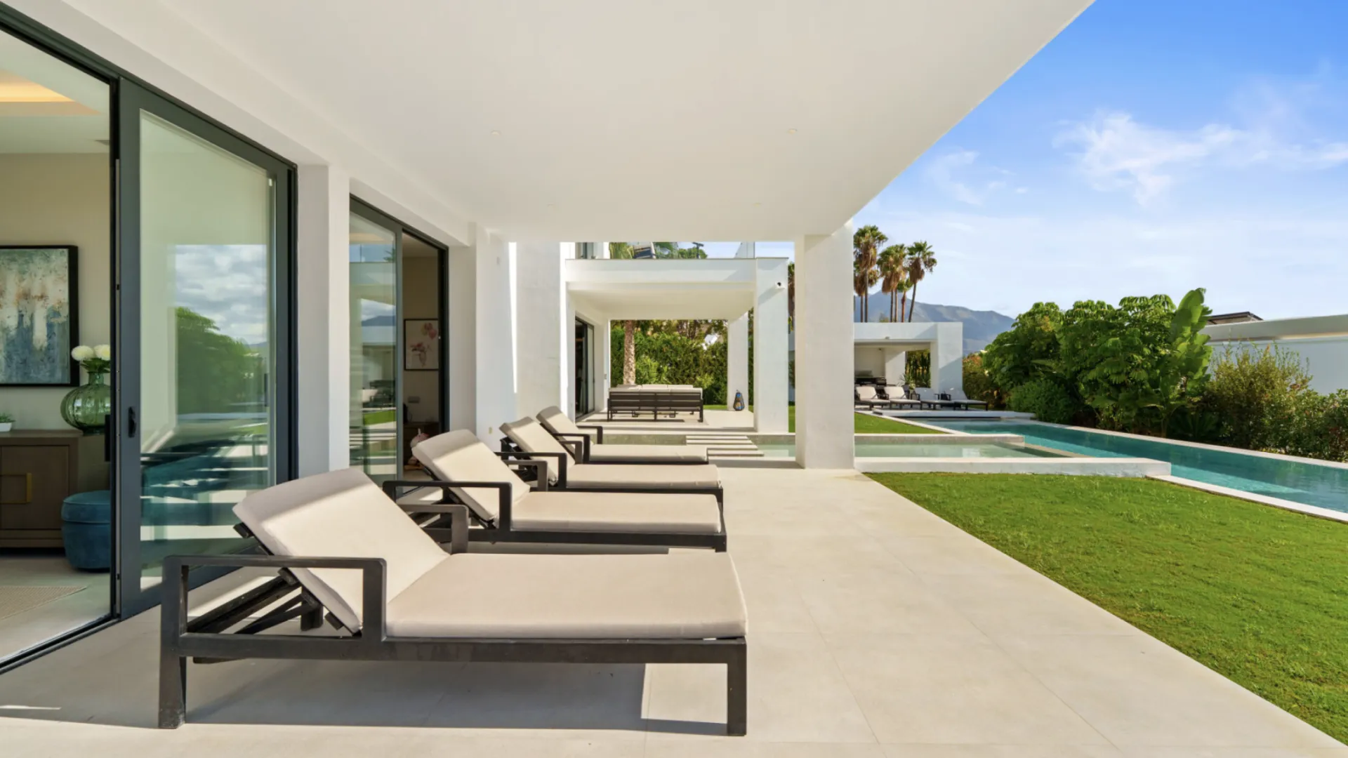 Villa con 6 dormitorios a la venta en La Quinta