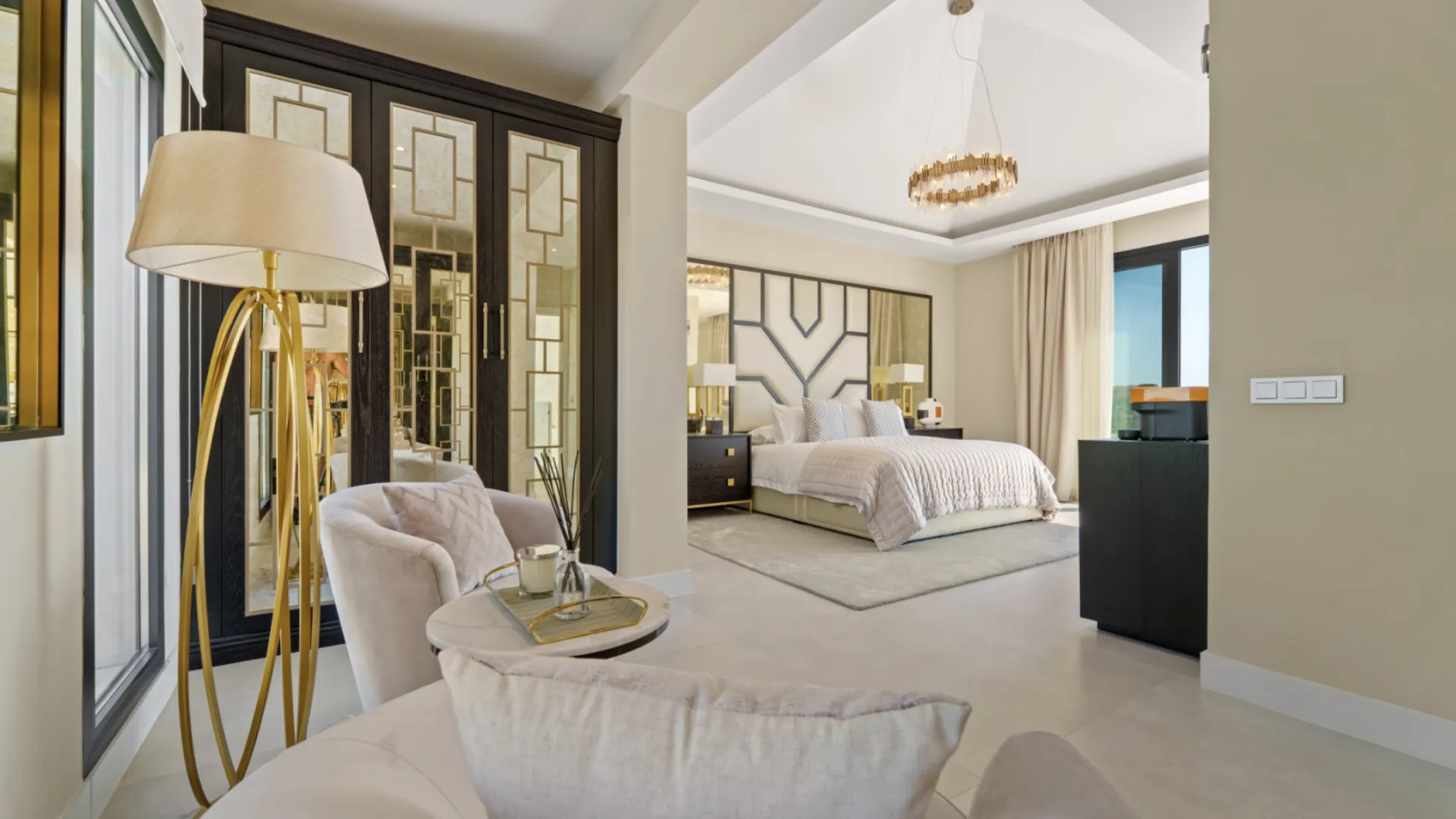 Villa con 6 dormitorios a la venta en La Quinta