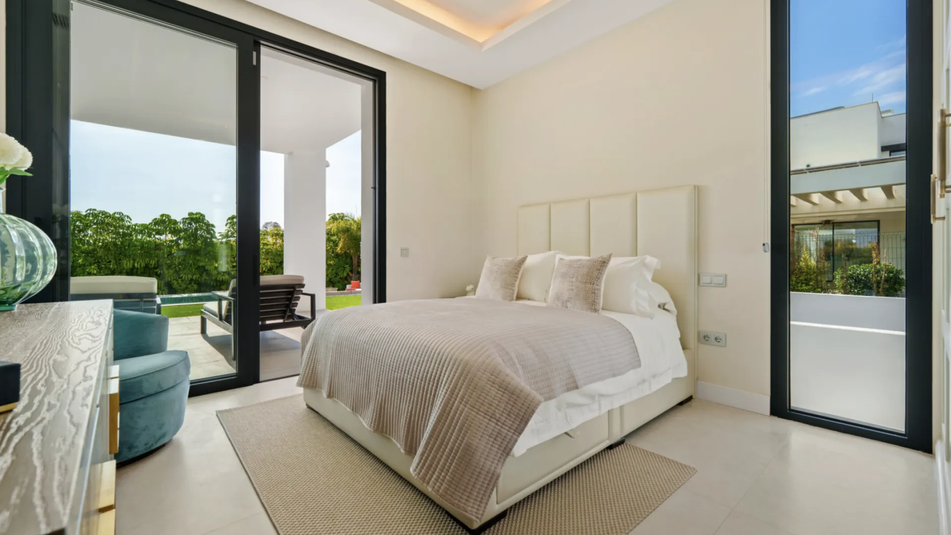 Villa con 6 dormitorios a la venta en La Quinta