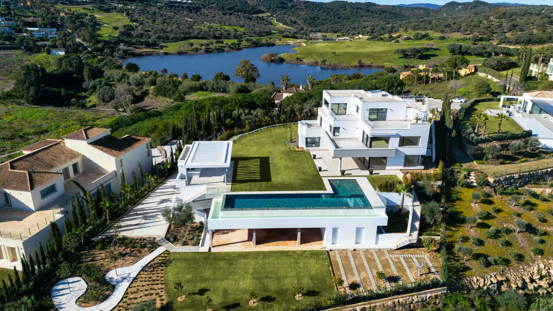 Villa a la venta en Sotogrande con 8 dormitorios
