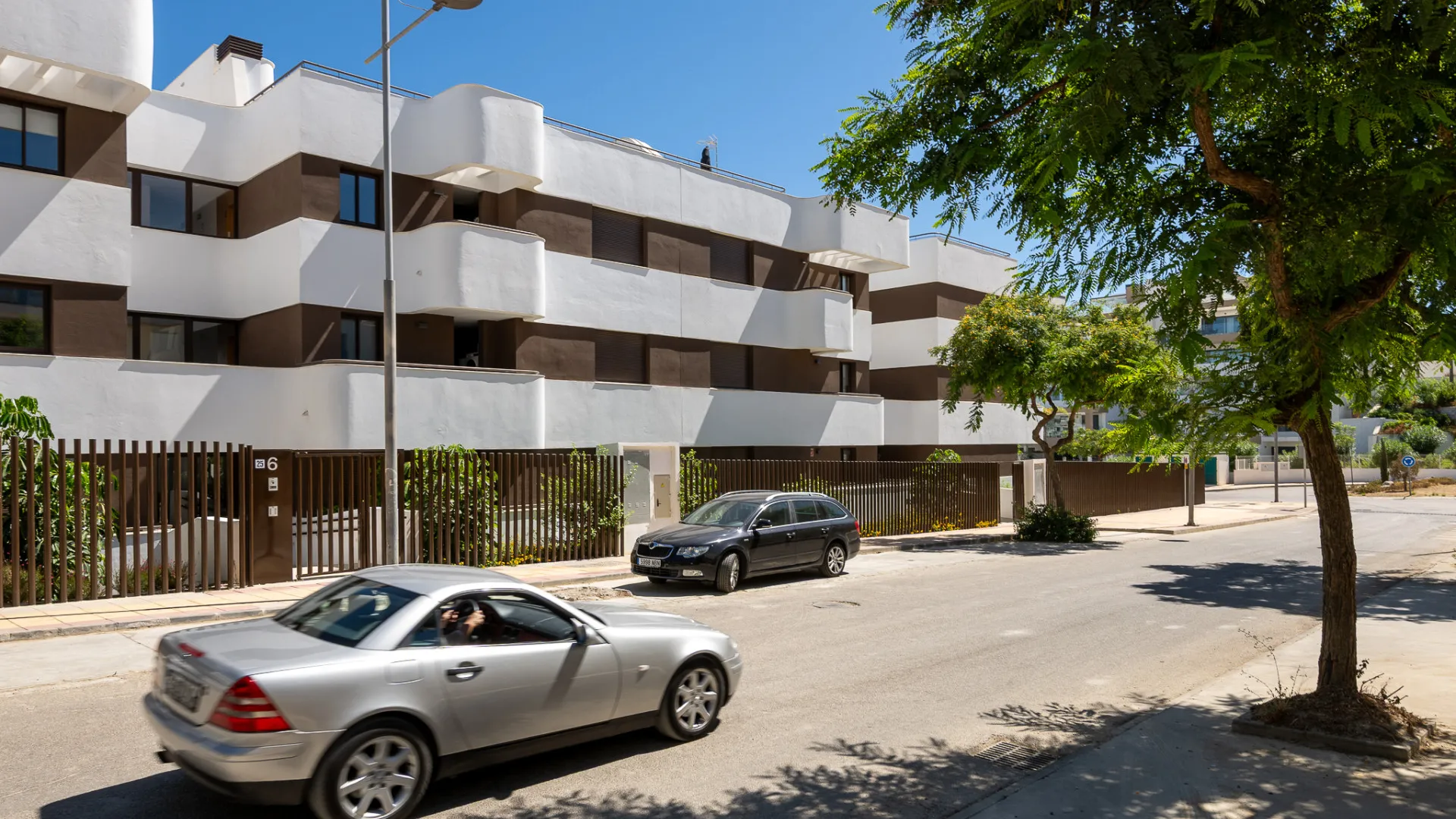 Comprar atico duplex con 3 dormitorios en Estepona