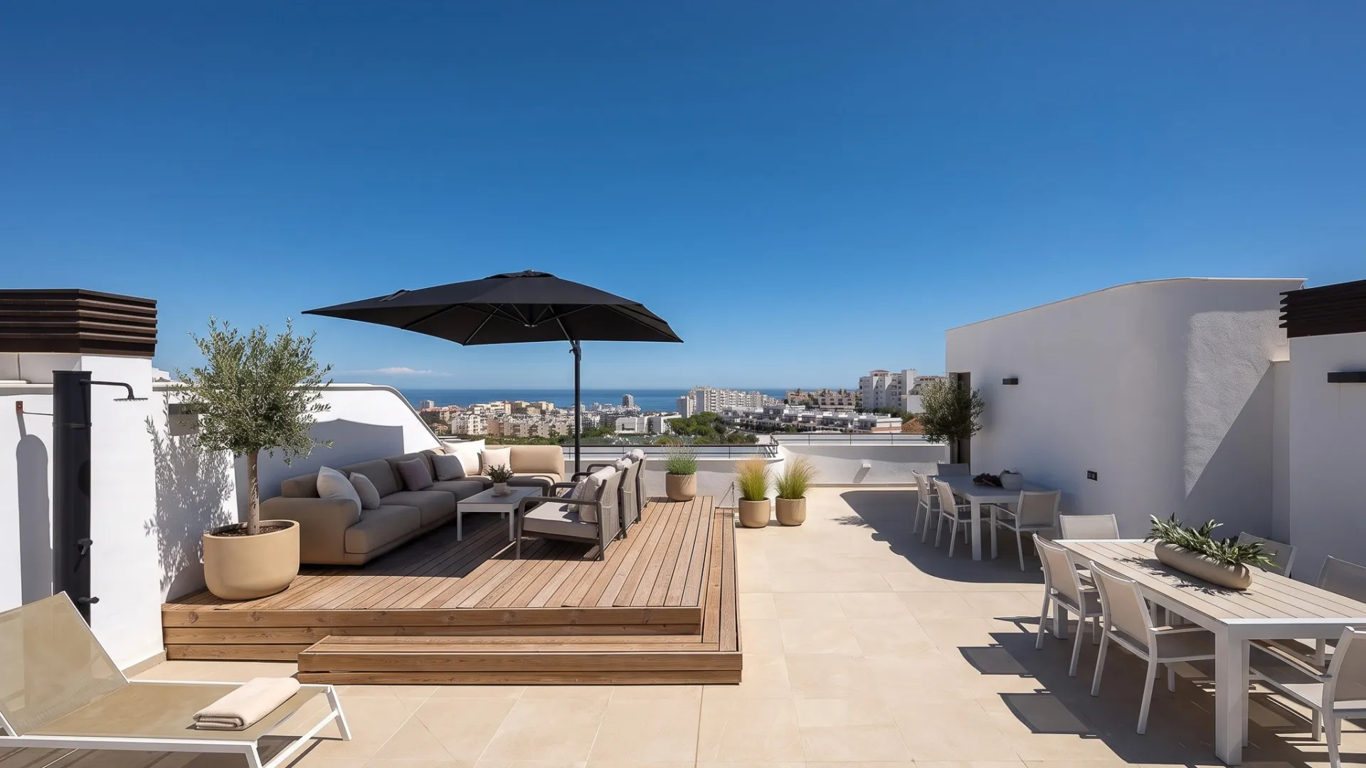 Comprar atico duplex con 3 dormitorios en Estepona