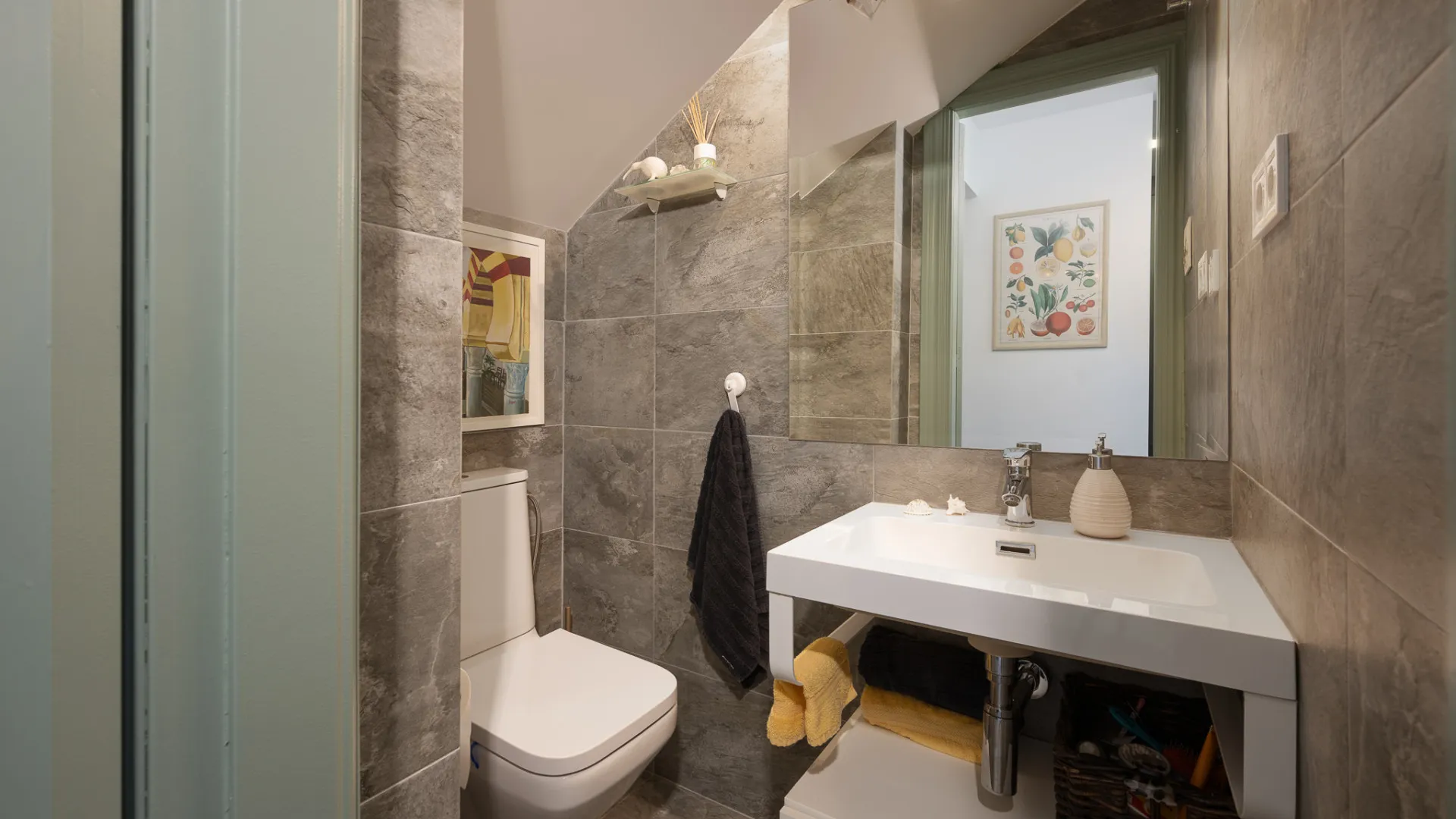For sale town house with 2 bedrooms in Artola