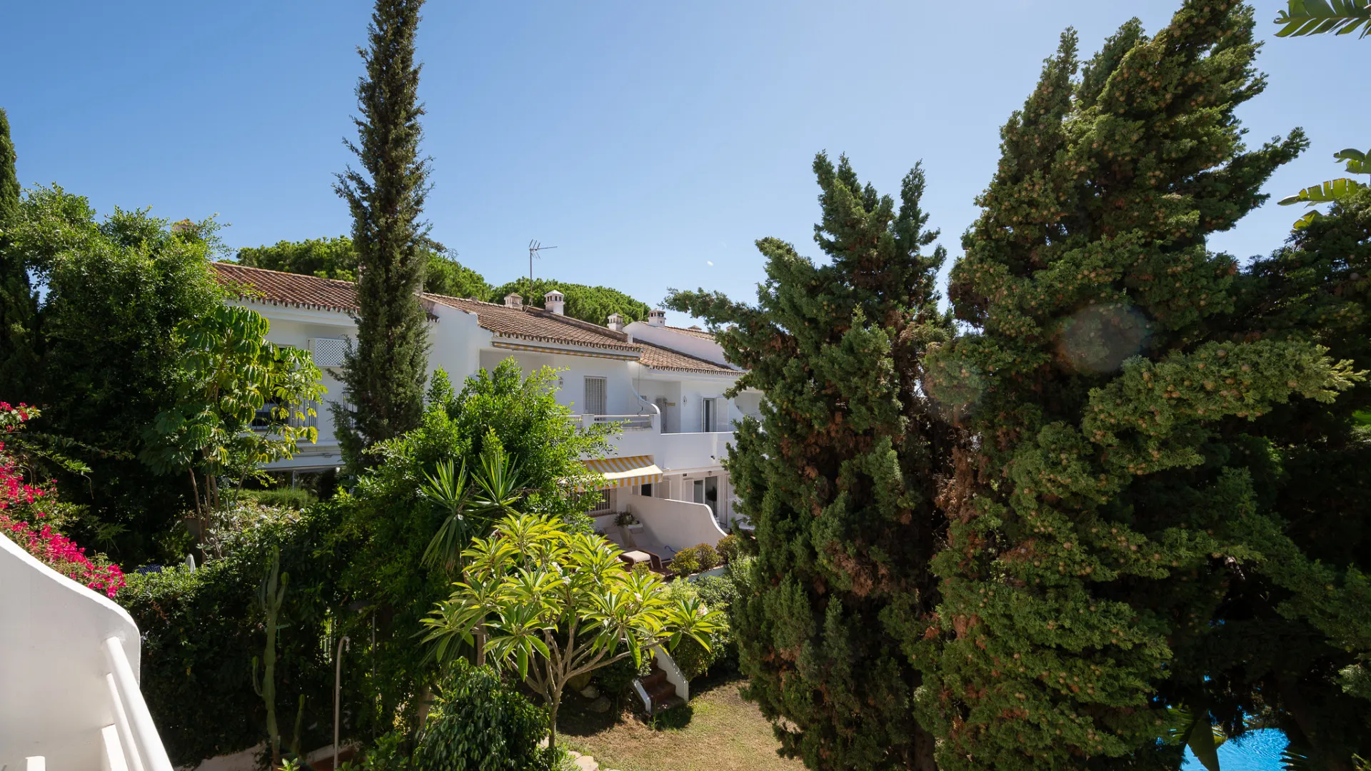 For sale town house with 2 bedrooms in Artola