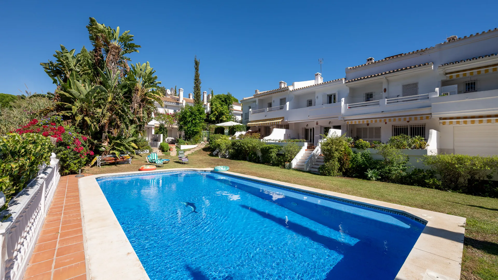 For sale town house with 2 bedrooms in Artola