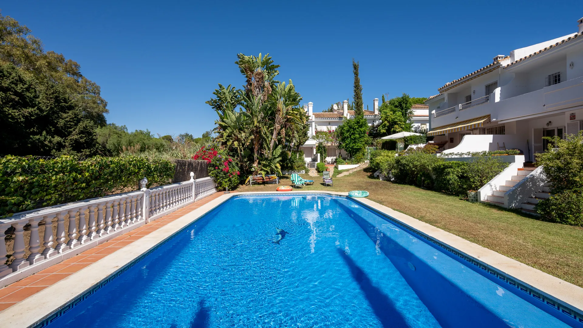 For sale town house with 2 bedrooms in Artola