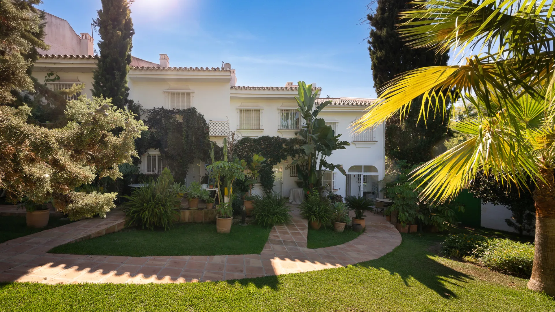 For sale town house with 2 bedrooms in Artola