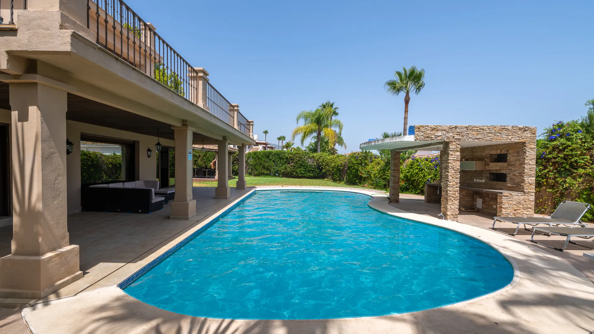For sale Golden Mile 4 bedrooms villa