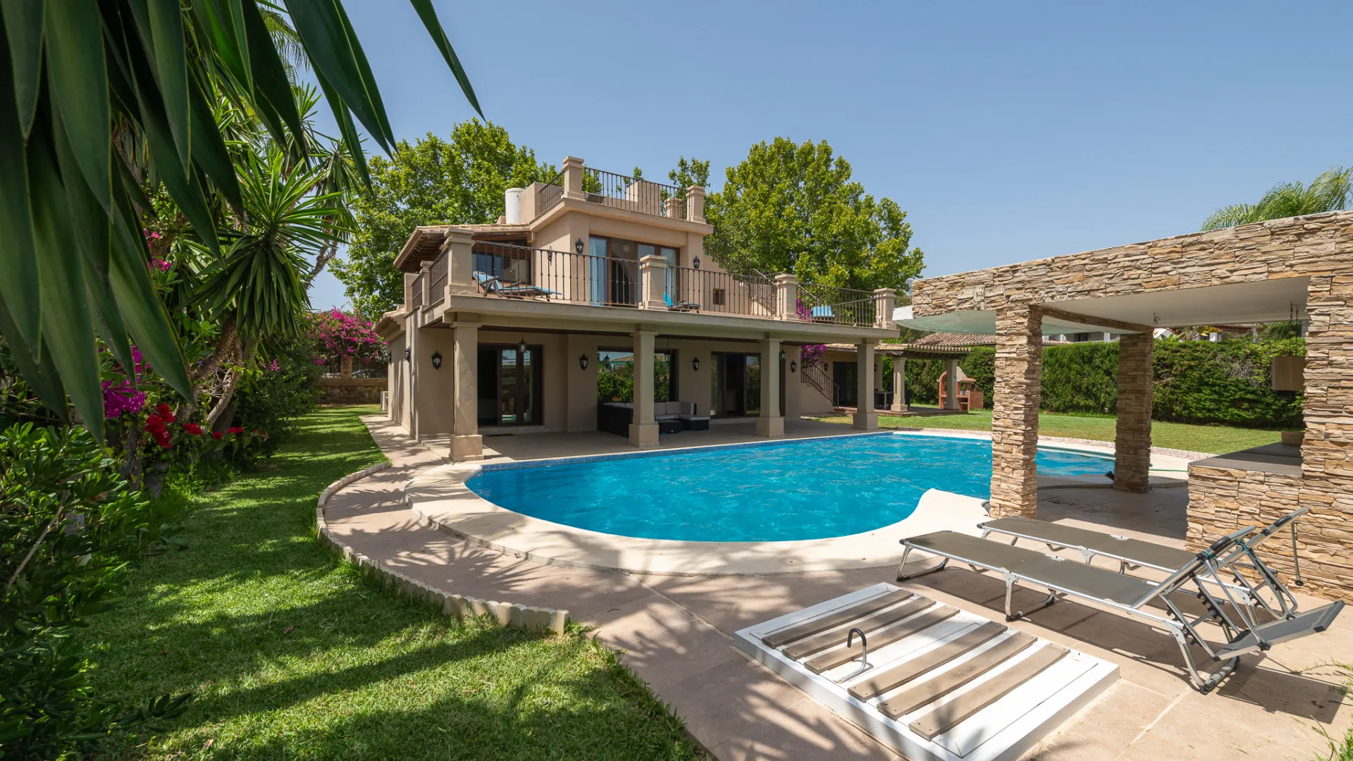 For sale Golden Mile 4 bedrooms villa