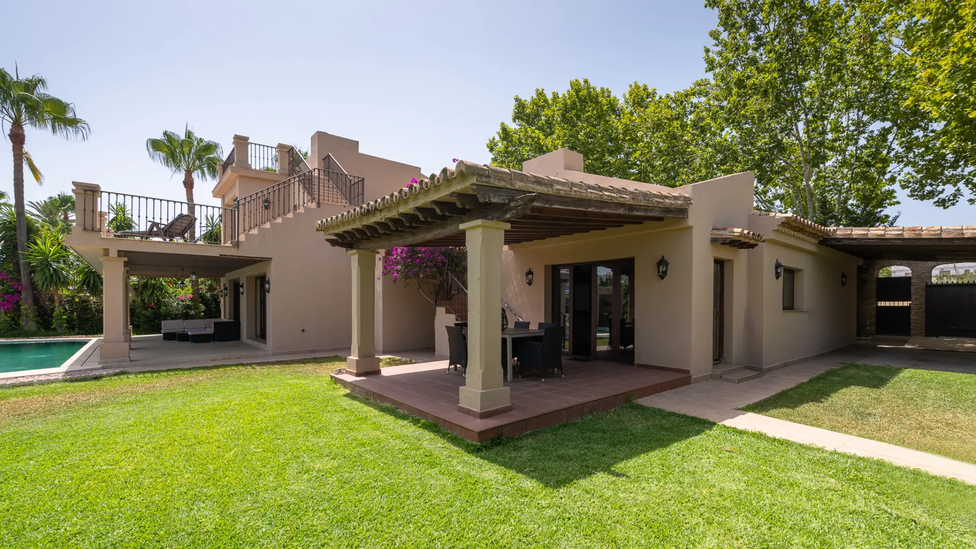 For sale Golden Mile 4 bedrooms villa