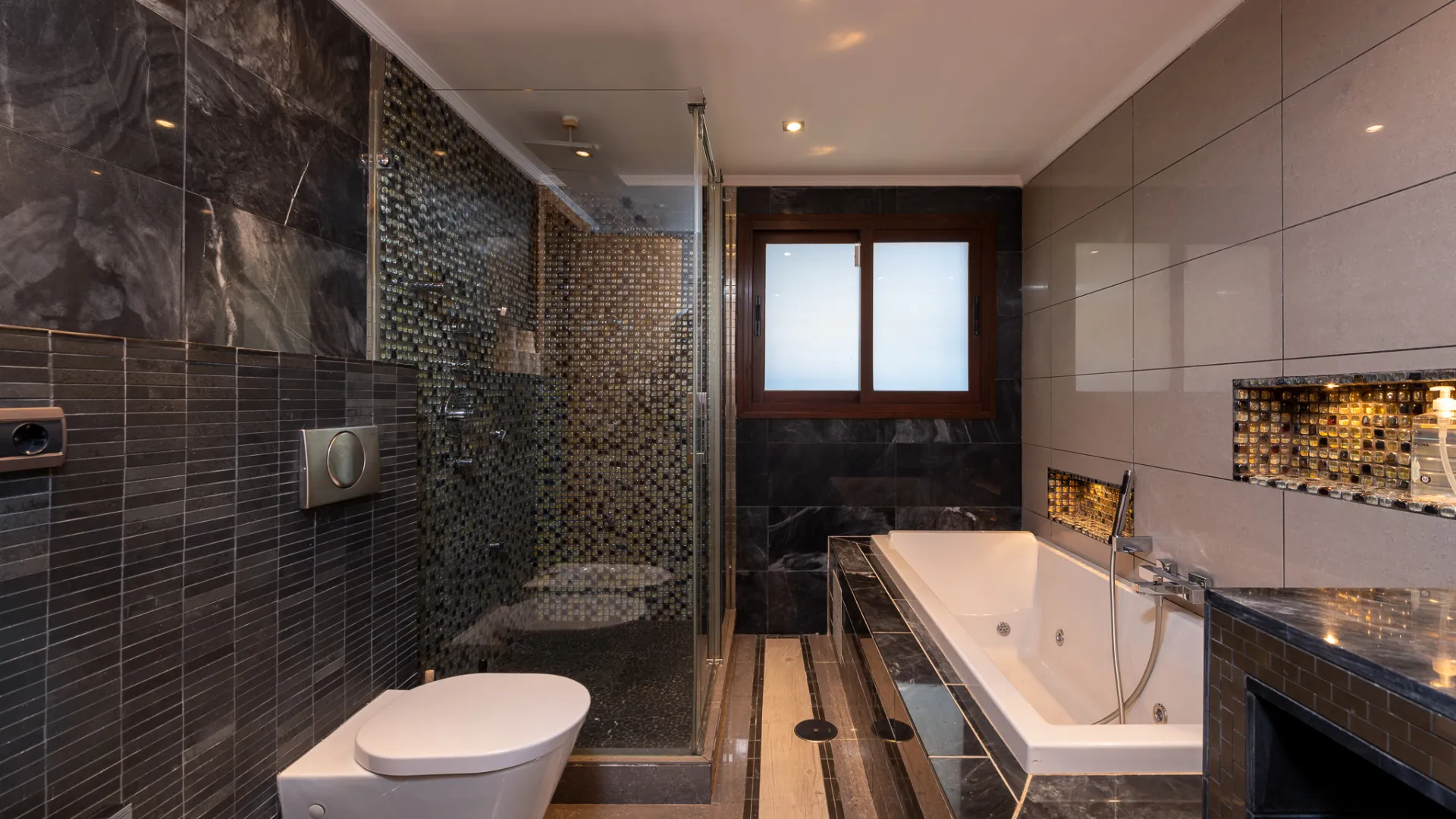 For sale Golden Mile 4 bedrooms villa