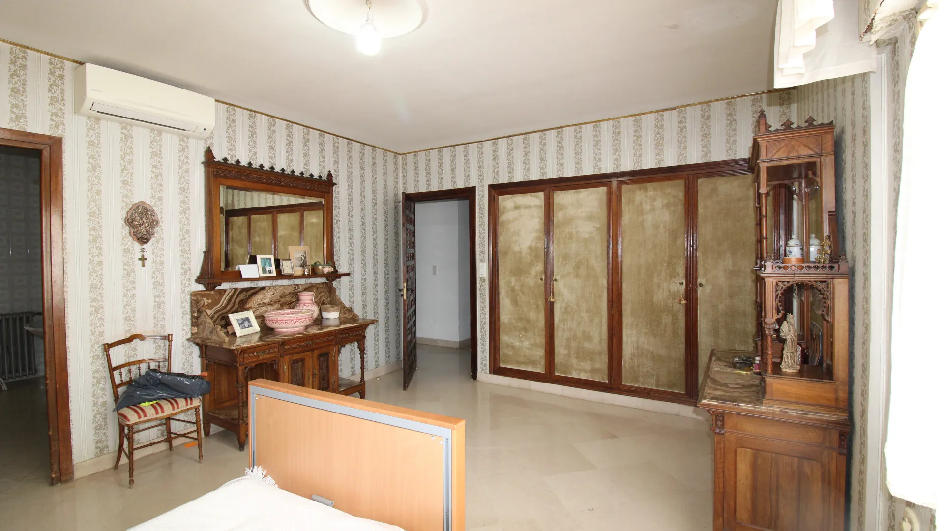 Ático a la venta con 7 dormitorios en Antequera
