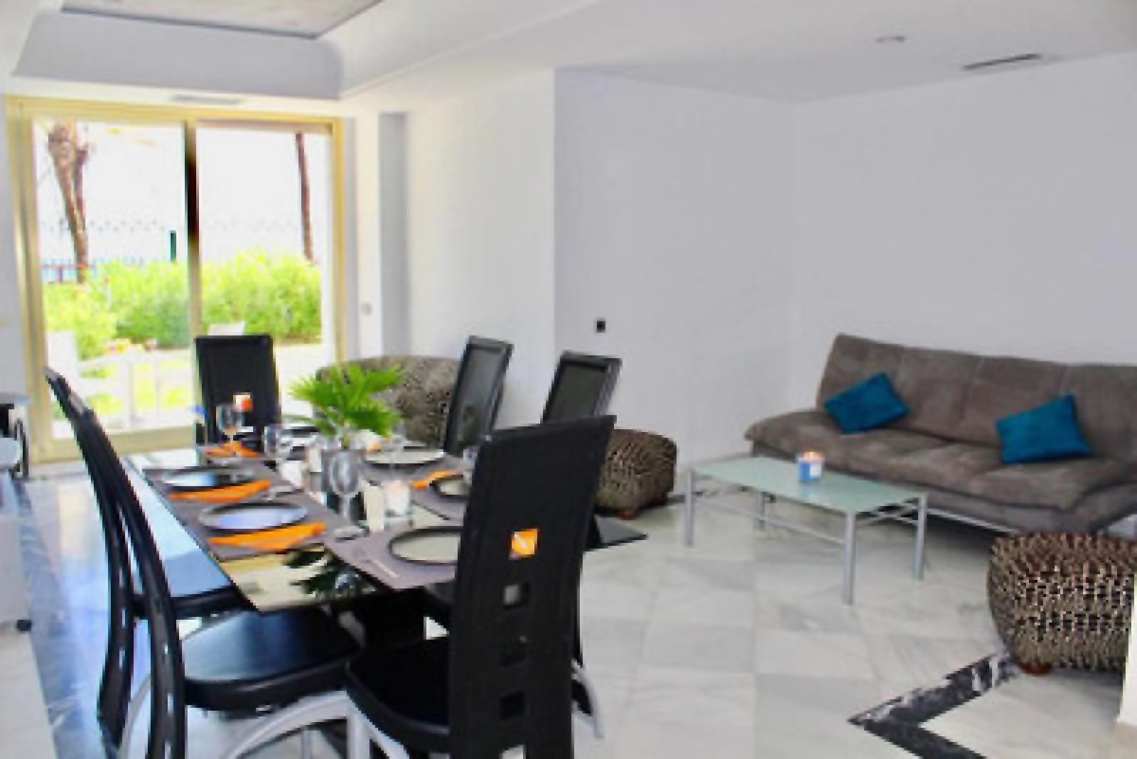 Duplex planta baja en venta de 6 dormitorios en Gray D'Albion