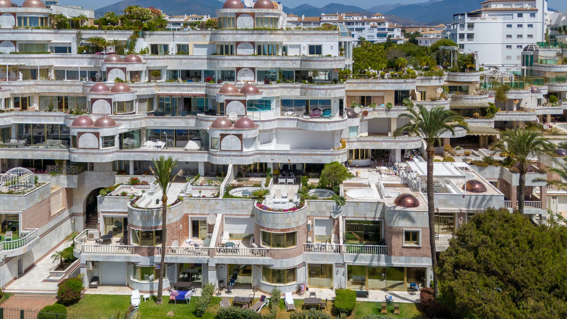 Duplex planta baja en venta de 6 dormitorios en Gray D'Albion