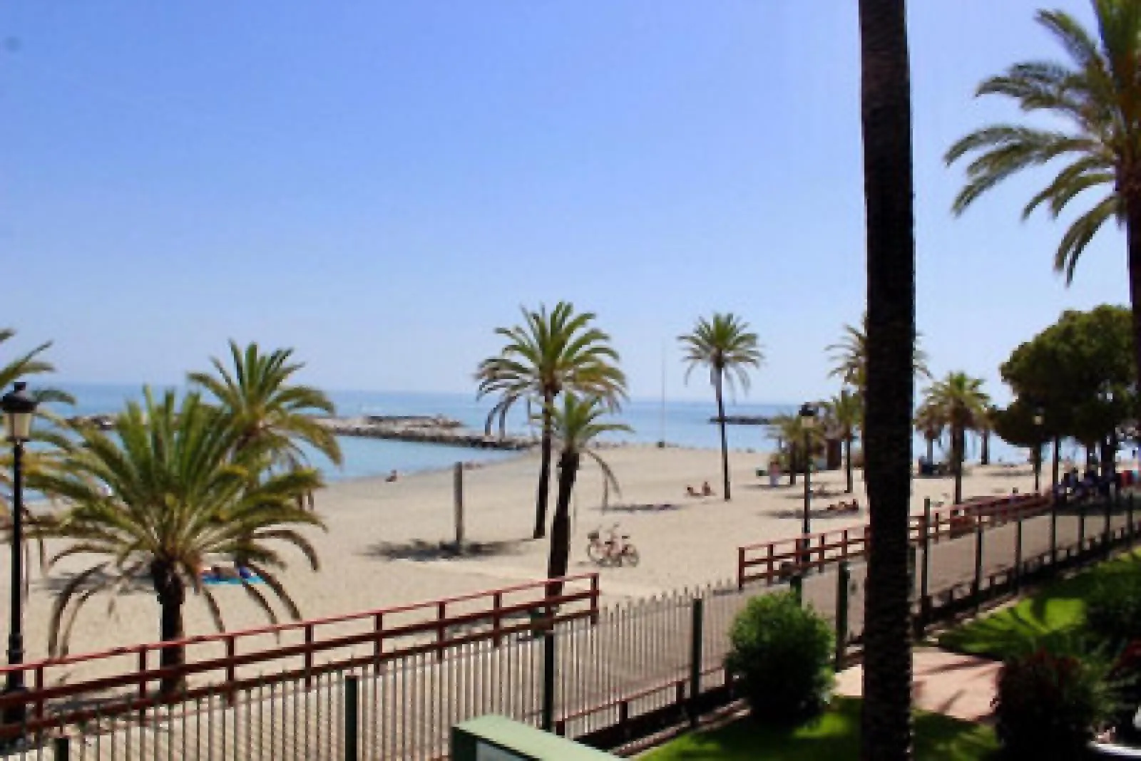 Duplex planta baja en venta de 6 dormitorios en Gray D'Albion