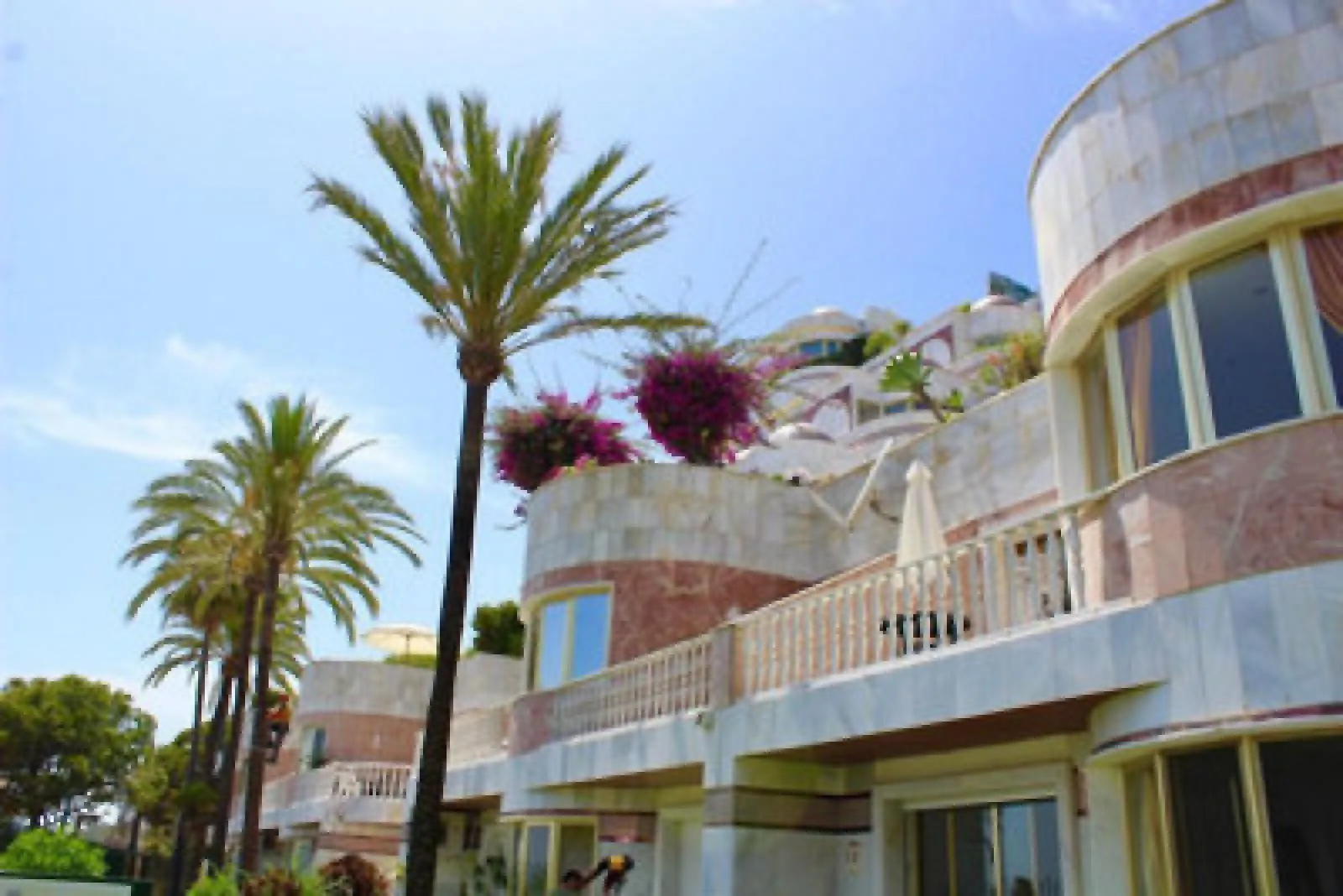Duplex planta baja en venta de 6 dormitorios en Gray D'Albion