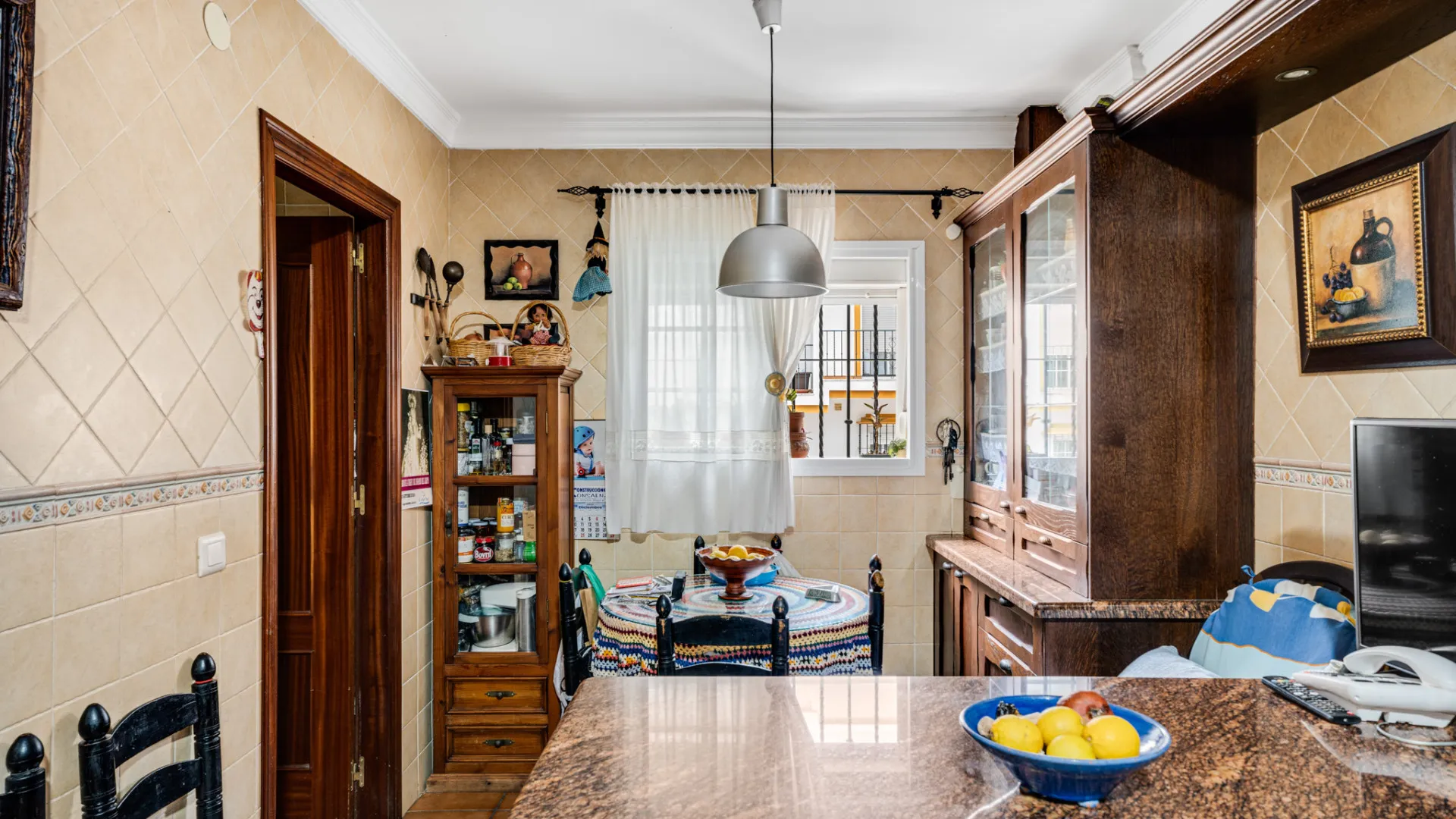 7 bedrooms semi detached house for sale in Estepona Town