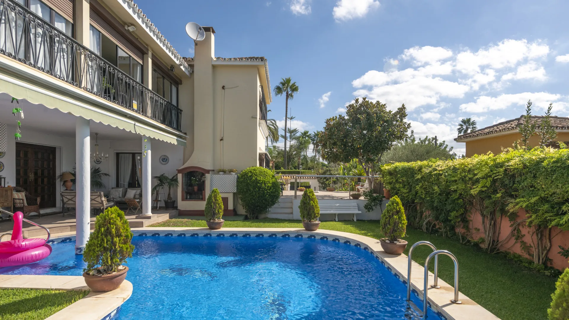Villa con 6 dormitorios en venta en Valdeolletas