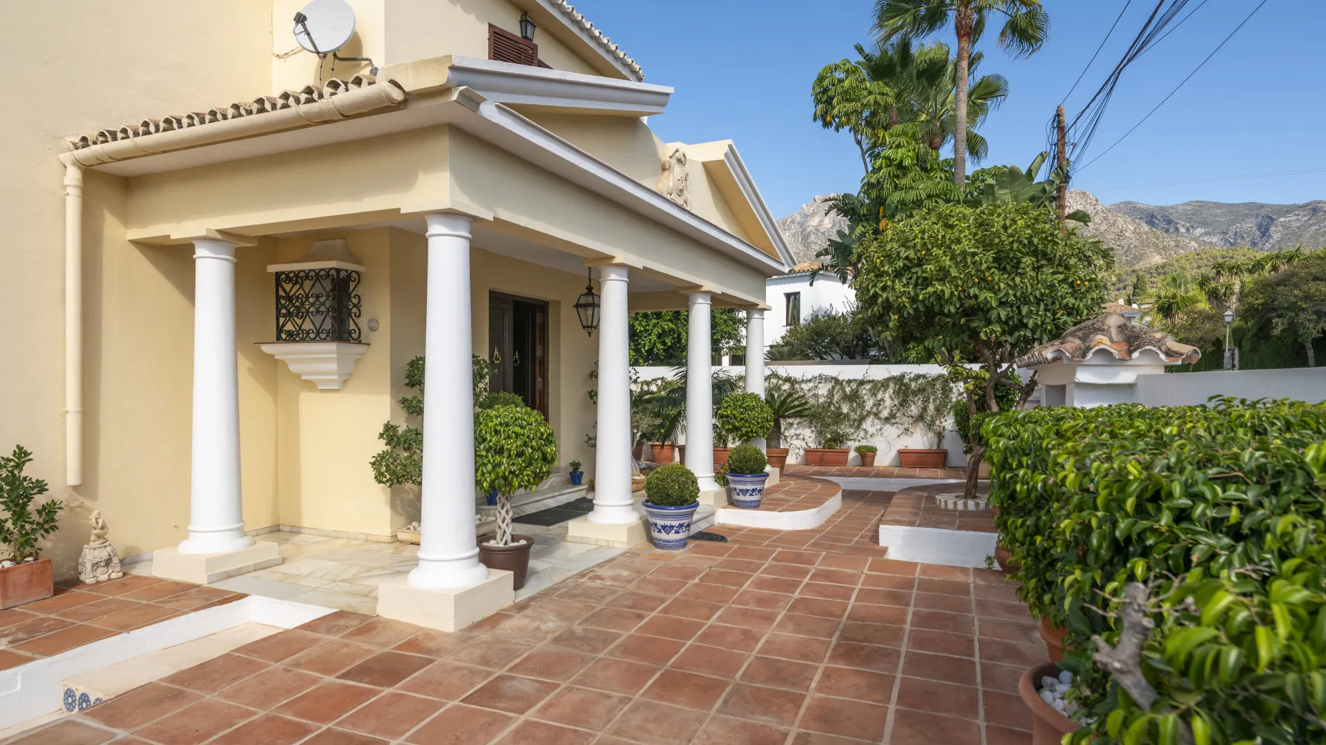 Villa con 6 dormitorios en venta en Valdeolletas